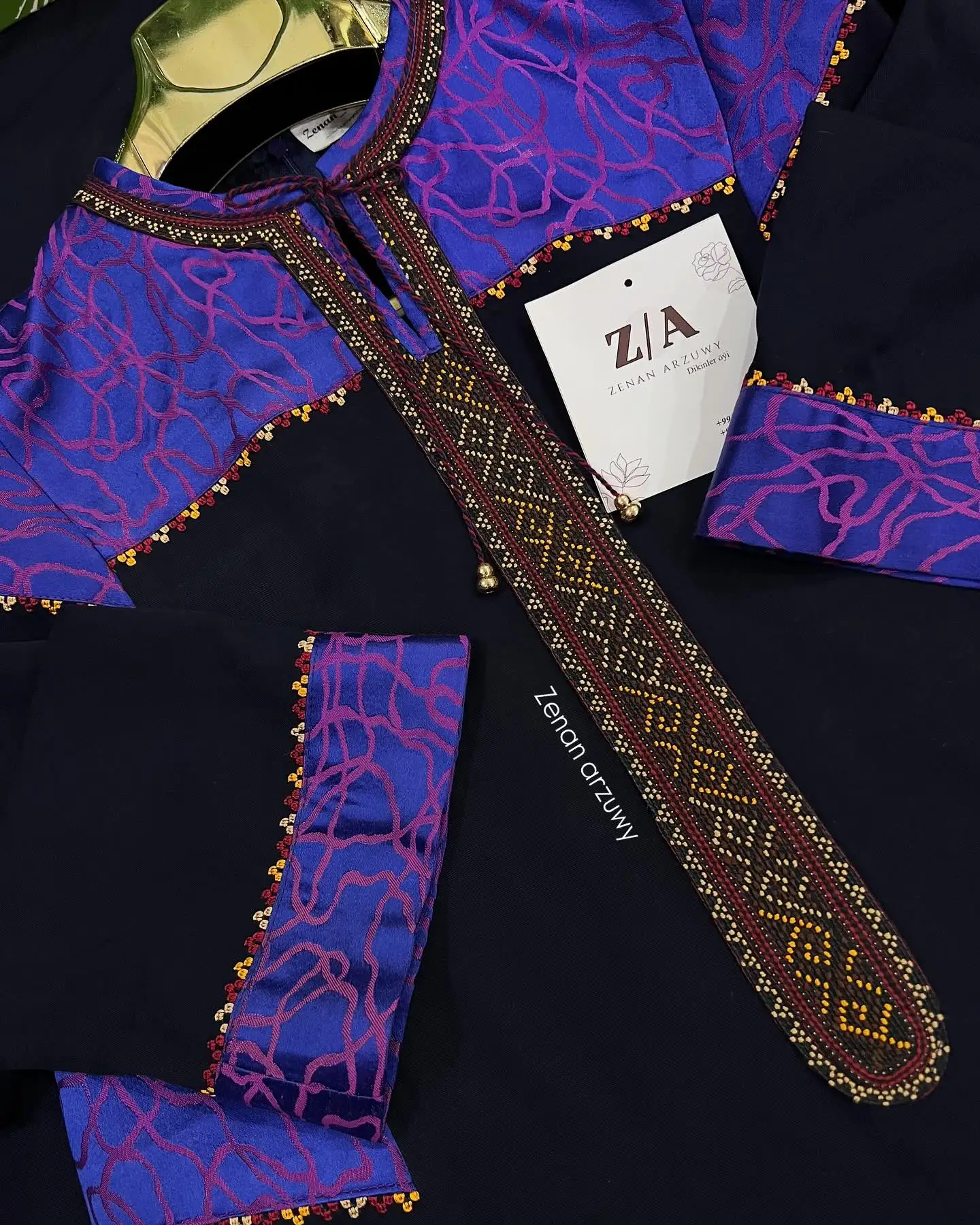 Türkmen fasonlar pombarh fasonlar Fasonlar 2025 fasonlar fason moda modalar Bezen bezen Türkmen fasonlar 2026 Türkmen fasonlar 2025 Türkmen fasonlar 2024 Türkmen fasonlar 2023 turkmenistan türkmenistan turkmen türkmen ashgabat  asgabat aşgabat balkan mary lebap dashoguz dasoguz daşoguz pombarh ponbarhat gulyupek gülýüpek stapel ştapel Gralan Çüýdeşen Abaýa Gadymy Krep Gurultaý 	Keteni Ýüpek Şifon Gipýur Lyon Welwet Atlas Kaşemir Streýç Suzana Ştapel Gülýüpek Pombarh Ýupka Gursakça Aksesuarlar Palto Penjek Okuw eşik Fata Sport eşik Uniforma Nakidka Öýme Şarf kompýuter ýaka ýaglyk Arenda köýnek 2nji el köýnek Taýyn köýnek Matalar Milli lybas milli lybaslar Toý köýnek Toý köýnekler toy koynek toy koynekler gundelik koynekler Gündelik	 
 köýnekler fata koynek Modern taze fason Eskiz koynektm turkmenkoynek türkmenkoynek fason moda moda fasonlar Iş eşik el iş	sada	ýakaly ýakasyz	keşdeli biserli	ýeňli giň nagyşly ýüregi açyk stoýka ýaka ýanly kombinasiýa 	zerli üsti aşak guşakly seçekli gysga ýeňli Ştapel Gündelik el iş, keşdeli, ýakaly, ýeňli, giň, nagyşly 26-35, 35+ Gara, Goýy-gök tomus, guyz