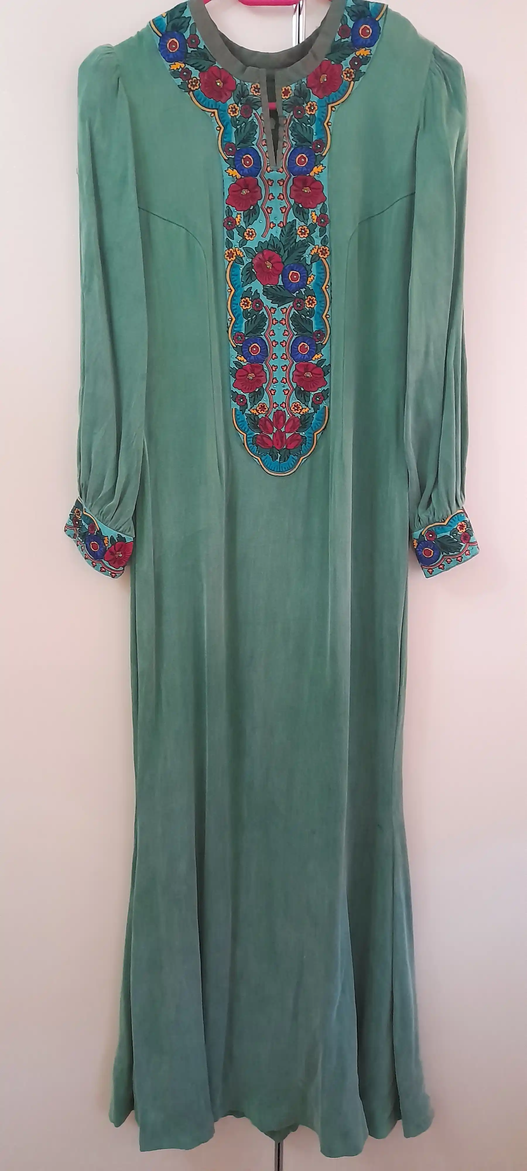 Türkmen fasonlar pombarh fasonlar Fasonlar 2025 fasonlar fason moda modalar Bezen bezen Türkmen fasonlar 2026 Türkmen fasonlar 2025 Türkmen fasonlar 2024 Türkmen fasonlar 2023 turkmenistan türkmenistan turkmen türkmen ashgabat  asgabat aşgabat balkan mary lebap dashoguz dasoguz daşoguz pombarh ponbarhat gulyupek gülýüpek stapel ştapel Gralan Çüýdeşen Abaýa Gadymy Krep Gurultaý 	Keteni Ýüpek Şifon Gipýur Lyon Welwet Atlas Kaşemir Streýç Suzana Ştapel Gülýüpek Pombarh Ýupka Gursakça Aksesuarlar Palto Penjek Okuw eşik Fata Sport eşik Uniforma Nakidka Öýme Şarf kompýuter ýaka ýaglyk Arenda köýnek 2nji el köýnek Taýyn köýnek Matalar Milli lybas milli lybaslar Toý köýnek Toý köýnekler toy koynek toy koynekler gundelik koynekler Gündelik	 
 köýnekler fata koynek Modern taze fason Eskiz koynektm turkmenkoynek türkmenkoynek fason moda moda fasonlar Iş eşik el iş	sada	ýakaly ýakasyz	keşdeli biserli	ýeňli giň nagyşly ýüregi açyk stoýka ýaka ýanly kombinasiýa 	zerli üsti aşak guşakly seçekli gysga ýeňli Gülýüpek Gündelik sada, ýakaly, ýeňli, giň 26-35, 35+ Ýaşyl yaz, tomus, guyz