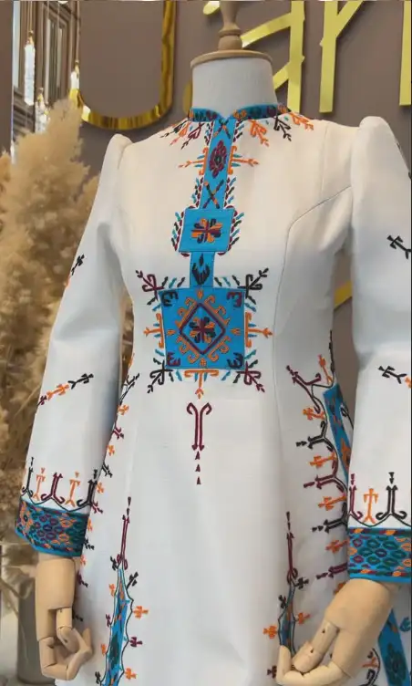 Türkmen fasonlar pombarh fasonlar Fasonlar 2025 fasonlar fason moda modalar Bezen bezen Türkmen fasonlar 2026 Türkmen fasonlar 2025 Türkmen fasonlar 2024 Türkmen fasonlar 2023 turkmenistan türkmenistan turkmen türkmen ashgabat  asgabat aşgabat balkan mary lebap dashoguz dasoguz daşoguz pombarh ponbarhat gulyupek gülýüpek stapel ştapel Gralan Çüýdeşen Abaýa Gadymy Krep Gurultaý 	Keteni Ýüpek Şifon Gipýur Lyon Welwet Atlas Kaşemir Streýç Suzana Ştapel Gülýüpek Pombarh Ýupka Gursakça Aksesuarlar Palto Penjek Okuw eşik Fata Sport eşik Uniforma Nakidka Öýme Şarf kompýuter ýaka ýaglyk Arenda köýnek 2nji el köýnek Taýyn köýnek Matalar Milli lybas milli lybaslar Toý köýnek Toý köýnekler toy koynek toy koynekler gundelik koynekler Gündelik	 
 köýnekler fata koynek Modern taze fason Eskiz koynektm turkmenkoynek türkmenkoynek fason moda moda fasonlar Iş eşik el iş	sada	ýakaly ýakasyz	keşdeli biserli	ýeňli giň nagyşly ýüregi açyk stoýka ýaka ýanly kombinasiýa 	zerli üsti aşak guşakly seçekli gysga ýeňli Atlas Toý köýnek el iş, keşdeli, ýakaly, ýeňli, stoýka ýaka, nagyşly 17-25, 26-35 Ak