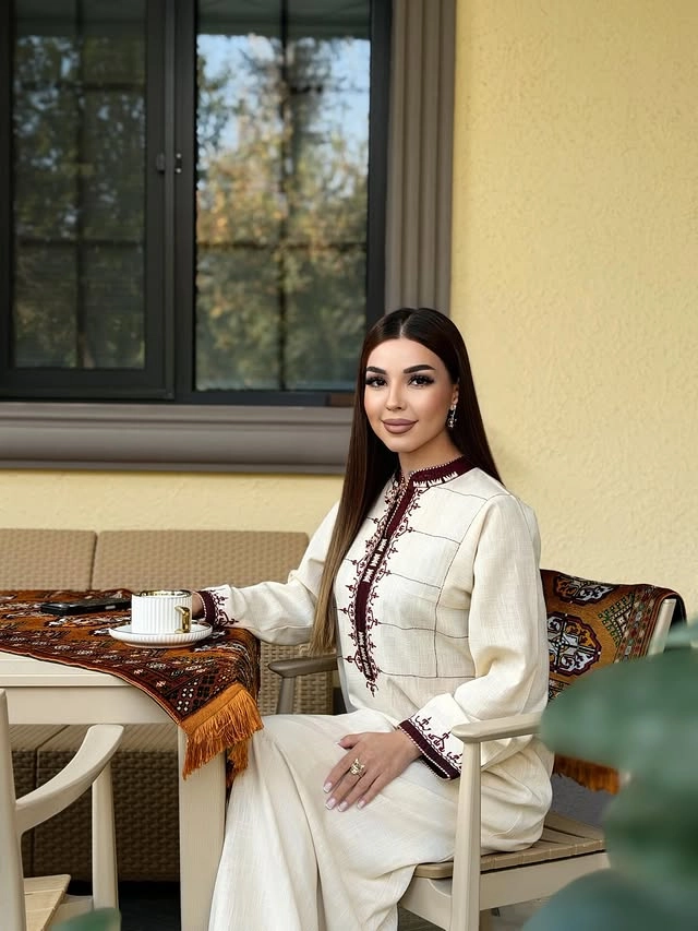 Türkmen fasonlar pombarh fasonlar Fasonlar 2025 fasonlar fason moda modalar Bezen bezen Türkmen fasonlar 2026 Türkmen fasonlar 2025 Türkmen fasonlar 2024 Türkmen fasonlar 2023 turkmenistan türkmenistan turkmen türkmen ashgabat  asgabat aşgabat balkan mary lebap dashoguz dasoguz daşoguz pombarh ponbarhat gulyupek gülýüpek stapel ştapel Gralan Çüýdeşen Abaýa Gadymy Krep Gurultaý 	Keteni Ýüpek Şifon Gipýur Lyon Welwet Atlas Kaşemir Streýç Suzana Ştapel Gülýüpek Pombarh Ýupka Gursakça Aksesuarlar Palto Penjek Okuw eşik Fata Sport eşik Uniforma Nakidka Öýme Şarf kompýuter ýaka ýaglyk Arenda köýnek 2nji el köýnek Taýyn köýnek Matalar Milli lybas milli lybaslar Toý köýnek Toý köýnekler toy koynek toy koynekler gundelik koynekler Gündelik	 
 köýnekler fata koynek Modern taze fason Eskiz koynektm turkmenkoynek türkmenkoynek fason moda moda fasonlar Iş eşik el iş	sada	ýakaly ýakasyz	keşdeli biserli	ýeňli giň nagyşly ýüregi açyk stoýka ýaka ýanly kombinasiýa 	zerli üsti aşak guşakly seçekli gysga ýeňli 