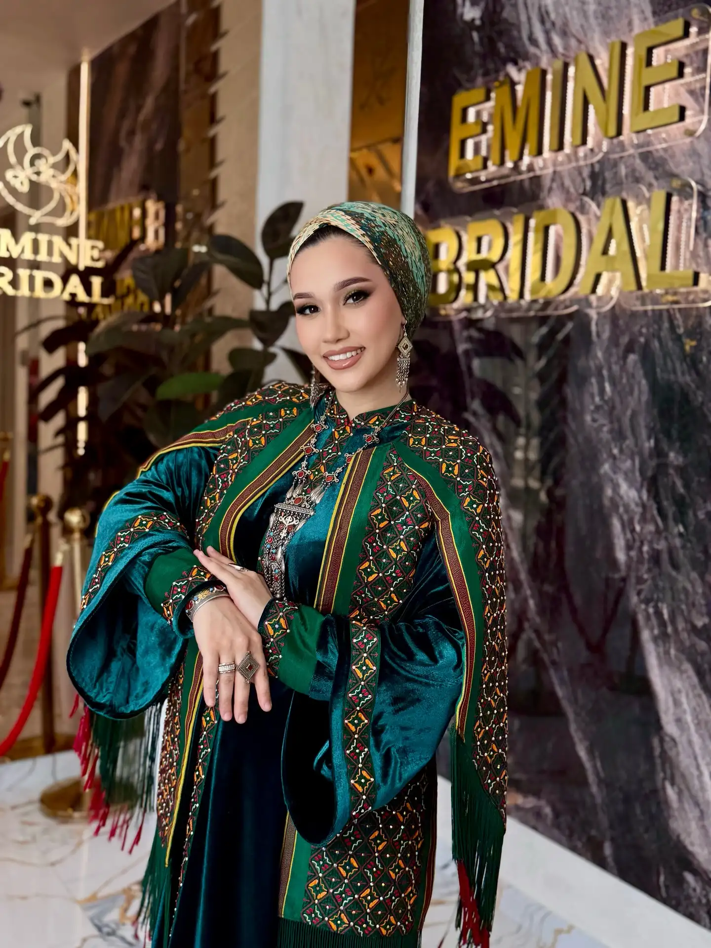 Türkmen fasonlar pombarh fasonlar Fasonlar 2025 fasonlar fason moda modalar Bezen bezen Türkmen fasonlar 2026 Türkmen fasonlar 2025 Türkmen fasonlar 2024 Türkmen fasonlar 2023 turkmenistan türkmenistan turkmen türkmen ashgabat  asgabat aşgabat balkan mary lebap dashoguz dasoguz daşoguz pombarh ponbarhat gulyupek gülýüpek stapel ştapel Gralan Çüýdeşen Abaýa Gadymy Krep Gurultaý 	Keteni Ýüpek Şifon Gipýur Lyon Welwet Atlas Kaşemir Streýç Suzana Ştapel Gülýüpek Pombarh Ýupka Gursakça Aksesuarlar Palto Penjek Okuw eşik Fata Sport eşik Uniforma Nakidka Öýme Şarf kompýuter ýaka ýaglyk Arenda köýnek 2nji el köýnek Taýyn köýnek Matalar Milli lybas milli lybaslar Toý köýnek Toý köýnekler toy koynek toy koynekler gundelik koynekler Gündelik	 
 köýnekler fata koynek Modern taze fason Eskiz koynektm turkmenkoynek türkmenkoynek fason moda moda fasonlar Iş eşik el iş	sada	ýakaly ýakasyz	keşdeli biserli	ýeňli giň nagyşly ýüregi açyk stoýka ýaka ýanly kombinasiýa 	zerli üsti aşak guşakly seçekli gysga ýeňli Milli lybas el iş, keşdeli, ýeňli, giň, nagyşly 26-35 Haki, Goýy-ýaşyl yaz, tomus, guyz