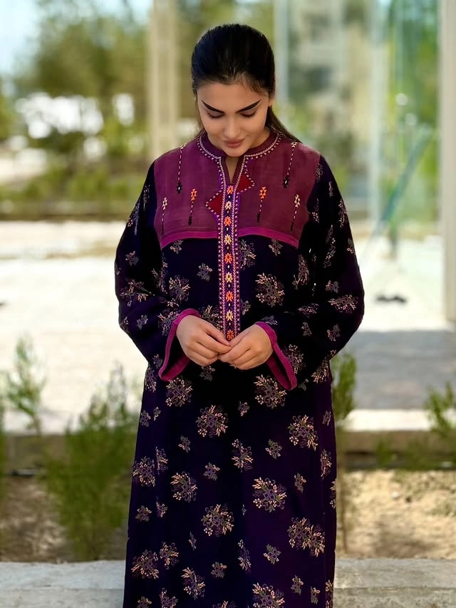 Türkmen fasonlar pombarh fasonlar Fasonlar 2025 fasonlar fason moda modalar Bezen bezen Türkmen fasonlar 2026 Türkmen fasonlar 2025 Türkmen fasonlar 2024 Türkmen fasonlar 2023 turkmenistan türkmenistan turkmen türkmen ashgabat  asgabat aşgabat balkan mary lebap dashoguz dasoguz daşoguz pombarh ponbarhat gulyupek gülýüpek stapel ştapel Gralan Çüýdeşen Abaýa Gadymy Krep Gurultaý 	Keteni Ýüpek Şifon Gipýur Lyon Welwet Atlas Kaşemir Streýç Suzana Ştapel Gülýüpek Pombarh Ýupka Gursakça Aksesuarlar Palto Penjek Okuw eşik Fata Sport eşik Uniforma Nakidka Öýme Şarf kompýuter ýaka ýaglyk Arenda köýnek 2nji el köýnek Taýyn köýnek Matalar Milli lybas milli lybaslar Toý köýnek Toý köýnekler toy koynek toy koynekler gundelik koynekler Gündelik	 
 köýnekler fata koynek Modern taze fason Eskiz koynektm turkmenkoynek türkmenkoynek fason moda moda fasonlar Iş eşik el iş	sada	ýakaly ýakasyz	keşdeli biserli	ýeňli giň nagyşly ýüregi açyk stoýka ýaka ýanly kombinasiýa 	zerli üsti aşak guşakly seçekli gysga ýeňli 