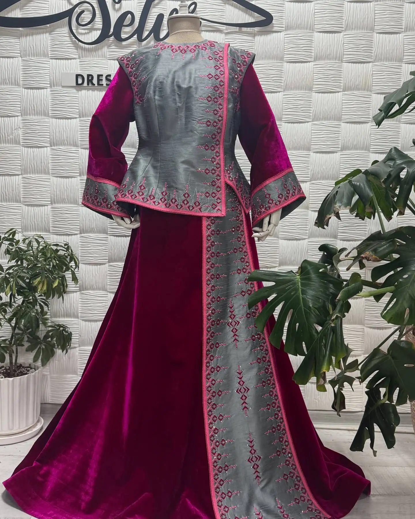 Türkmen fasonlar pombarh fasonlar Fasonlar 2025 fasonlar fason moda modalar Bezen bezen Türkmen fasonlar 2026 Türkmen fasonlar 2025 Türkmen fasonlar 2024 Türkmen fasonlar 2023 turkmenistan türkmenistan turkmen türkmen ashgabat  asgabat aşgabat balkan mary lebap dashoguz dasoguz daşoguz pombarh ponbarhat gulyupek gülýüpek stapel ştapel Gralan Çüýdeşen Abaýa Gadymy Krep Gurultaý 	Keteni Ýüpek Şifon Gipýur Lyon Welwet Atlas Kaşemir Streýç Suzana Ştapel Gülýüpek Pombarh Ýupka Gursakça Aksesuarlar Palto Penjek Okuw eşik Fata Sport eşik Uniforma Nakidka Öýme Şarf kompýuter ýaka ýaglyk Arenda köýnek 2nji el köýnek Taýyn köýnek Matalar Milli lybas milli lybaslar Toý köýnek Toý köýnekler toy koynek toy koynekler gundelik koynekler Gündelik	 
 köýnekler fata koynek Modern taze fason Eskiz koynektm turkmenkoynek türkmenkoynek fason moda moda fasonlar Iş eşik el iş	sada	ýakaly ýakasyz	keşdeli biserli	ýeňli giň nagyşly ýüregi açyk stoýka ýaka ýanly kombinasiýa 	zerli üsti aşak guşakly seçekli gysga ýeňli Ýüpek, Şantu, Panbarhat (Pombarh) Toý köýnek el iş, ýakasyz, ýanly, ýeňli, giň, kombinasiýa, nagyşly 26-35, 35+ Goýy-gyzyl, Çal yaz, guyz, gysh