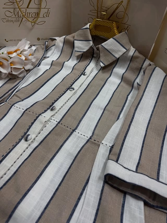 Türkmen fasonlar pombarh fasonlar Fasonlar 2025 fasonlar fason moda modalar Bezen bezen Türkmen fasonlar 2026 Türkmen fasonlar 2025 Türkmen fasonlar 2024 Türkmen fasonlar 2023 turkmenistan türkmenistan turkmen türkmen ashgabat  asgabat aşgabat balkan mary lebap dashoguz dasoguz daşoguz pombarh ponbarhat gulyupek gülýüpek stapel ştapel Gralan Çüýdeşen Abaýa Gadymy Krep Gurultaý 	Keteni Ýüpek Şifon Gipýur Lyon Welwet Atlas Kaşemir Streýç Suzana Ştapel Gülýüpek Pombarh Ýupka Gursakça Aksesuarlar Palto Penjek Okuw eşik Fata Sport eşik Uniforma Nakidka Öýme Şarf kompýuter ýaka ýaglyk Arenda köýnek 2nji el köýnek Taýyn köýnek Matalar Milli lybas milli lybaslar Toý köýnek Toý köýnekler toy koynek toy koynekler gundelik koynekler Gündelik	 
 köýnekler fata koynek Modern taze fason Eskiz koynektm turkmenkoynek türkmenkoynek fason moda moda fasonlar Iş eşik el iş	sada	ýakaly ýakasyz	keşdeli biserli	ýeňli giň nagyşly ýüregi açyk stoýka ýaka ýanly kombinasiýa 	zerli üsti aşak guşakly seçekli gysga ýeňli Lyon Gündelik sada, ýakasyz, ýeňli, giň, stoýka ýaka 17-25, 26-35, 35+ Ak, Wizon yaz, tomus, guyz