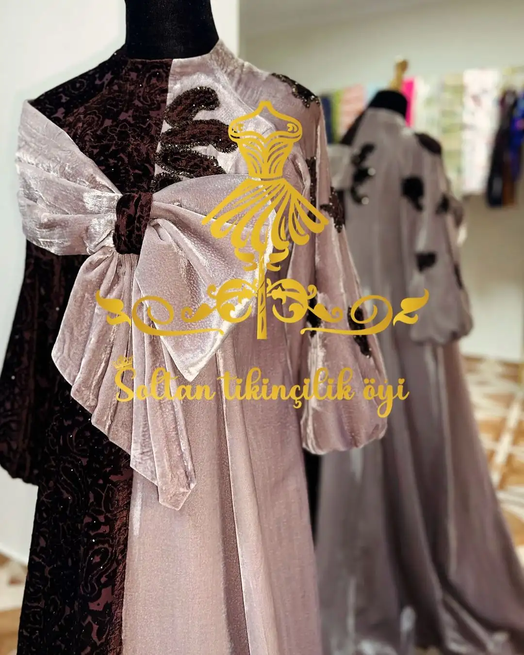 Türkmen fasonlar pombarh fasonlar Fasonlar 2025 fasonlar fason moda modalar Bezen bezen Türkmen fasonlar 2026 Türkmen fasonlar 2025 Türkmen fasonlar 2024 Türkmen fasonlar 2023 turkmenistan türkmenistan turkmen türkmen ashgabat  asgabat aşgabat balkan mary lebap dashoguz dasoguz daşoguz pombarh ponbarhat gulyupek gülýüpek stapel ştapel Gralan Çüýdeşen Abaýa Gadymy Krep Gurultaý 	Keteni Ýüpek Şifon Gipýur Lyon Welwet Atlas Kaşemir Streýç Suzana Ştapel Gülýüpek Pombarh Ýupka Gursakça Aksesuarlar Palto Penjek Okuw eşik Fata Sport eşik Uniforma Nakidka Öýme Şarf kompýuter ýaka ýaglyk Arenda köýnek 2nji el köýnek Taýyn köýnek Matalar Milli lybas milli lybaslar Toý köýnek Toý köýnekler toy koynek toy koynekler gundelik koynekler Gündelik	 
 köýnekler fata koynek Modern taze fason Eskiz koynektm turkmenkoynek türkmenkoynek fason moda moda fasonlar Iş eşik el iş	sada	ýakaly ýakasyz	keşdeli biserli	ýeňli giň nagyşly ýüregi açyk stoýka ýaka ýanly kombinasiýa 	zerli üsti aşak guşakly seçekli gysga ýeňli Streýç, Panbarhat (Pombarh)