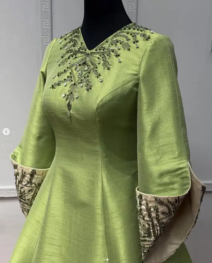 Türkmen fasonlar pombarh fasonlar Fasonlar 2025 fasonlar fason moda modalar Bezen bezen Türkmen fasonlar 2026 Türkmen fasonlar 2025 Türkmen fasonlar 2024 Türkmen fasonlar 2023 turkmenistan türkmenistan turkmen türkmen ashgabat  asgabat aşgabat balkan mary lebap dashoguz dasoguz daşoguz pombarh ponbarhat gulyupek gülýüpek stapel ştapel Gralan Çüýdeşen Abaýa Gadymy Krep Gurultaý 	Keteni Ýüpek Şifon Gipýur Lyon Welwet Atlas Kaşemir Streýç Suzana Ştapel Gülýüpek Pombarh Ýupka Gursakça Aksesuarlar Palto Penjek Okuw eşik Fata Sport eşik Uniforma Nakidka Öýme Şarf kompýuter ýaka ýaglyk Arenda köýnek 2nji el köýnek Taýyn köýnek Matalar Milli lybas milli lybaslar Toý köýnek Toý köýnekler toy koynek toy koynekler gundelik koynekler Gündelik	 
 köýnekler fata koynek Modern taze fason Eskiz koynektm turkmenkoynek türkmenkoynek fason moda moda fasonlar Iş eşik el iş	sada	ýakaly ýakasyz	keşdeli biserli	ýeňli giň nagyşly ýüregi açyk stoýka ýaka ýanly kombinasiýa 	zerli üsti aşak guşakly seçekli gysga ýeňli Keteni Toý köýnek el iş, ýakaly, biserli, ýeňli, zerli 17-25, 26-35 Ýaşyl