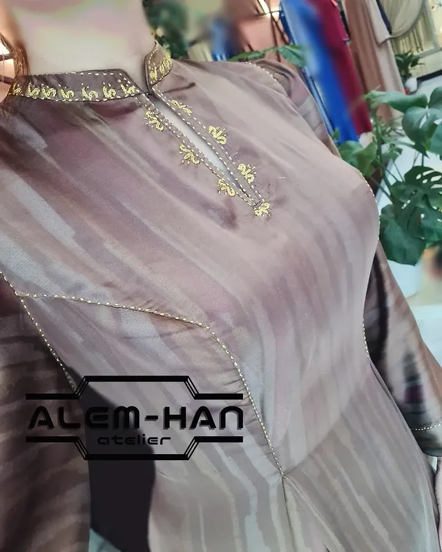 Türkmen fasonlar pombarh fasonlar Fasonlar 2025 fasonlar fason moda modalar Bezen bezen Türkmen fasonlar 2026 Türkmen fasonlar 2025 Türkmen fasonlar 2024 Türkmen fasonlar 2023 turkmenistan türkmenistan turkmen türkmen ashgabat  asgabat aşgabat balkan mary lebap dashoguz dasoguz daşoguz pombarh ponbarhat gulyupek gülýüpek stapel ştapel Gralan Çüýdeşen Abaýa Gadymy Krep Gurultaý 	Keteni Ýüpek Şifon Gipýur Lyon Welwet Atlas Kaşemir Streýç Suzana Ştapel Gülýüpek Pombarh Ýupka Gursakça Aksesuarlar Palto Penjek Okuw eşik Fata Sport eşik Uniforma Nakidka Öýme Şarf kompýuter ýaka ýaglyk Arenda köýnek 2nji el köýnek Taýyn köýnek Matalar Milli lybas milli lybaslar Toý köýnek Toý köýnekler toy koynek toy koynekler gundelik koynekler Gündelik	 
 köýnekler fata koynek Modern taze fason Eskiz koynektm turkmenkoynek türkmenkoynek fason moda moda fasonlar Iş eşik el iş	sada	ýakaly ýakasyz	keşdeli biserli	ýeňli giň nagyşly ýüregi açyk stoýka ýaka ýanly kombinasiýa 	zerli üsti aşak guşakly seçekli gysga ýeňli Gündelik sada, ýakasyz, ýanly, ýeňli, giň 17-25, 26-35  yaz, tomus, guyz