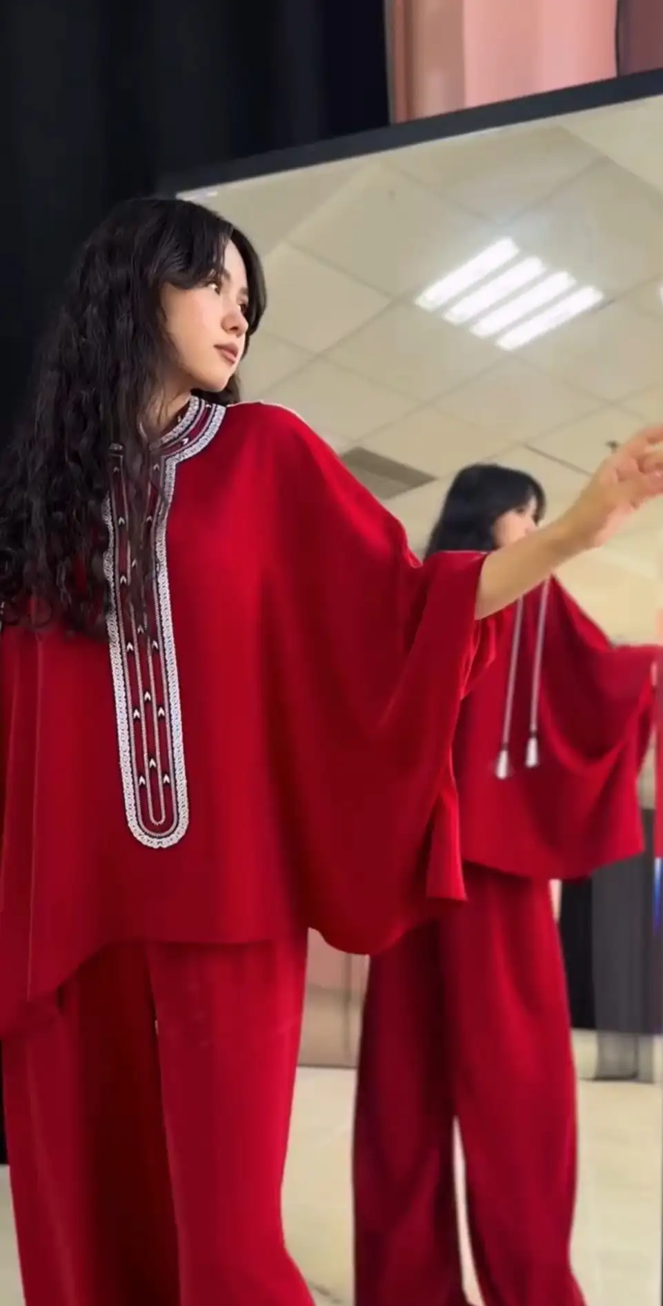 Türkmen fasonlar pombarh fasonlar Fasonlar 2025 fasonlar fason moda modalar Bezen bezen Türkmen fasonlar 2026 Türkmen fasonlar 2025 Türkmen fasonlar 2024 Türkmen fasonlar 2023 turkmenistan türkmenistan turkmen türkmen ashgabat  asgabat aşgabat balkan mary lebap dashoguz dasoguz daşoguz pombarh ponbarhat gulyupek gülýüpek stapel ştapel Gralan Çüýdeşen Abaýa Gadymy Krep Gurultaý 	Keteni Ýüpek Şifon Gipýur Lyon Welwet Atlas Kaşemir Streýç Suzana Ştapel Gülýüpek Pombarh Ýupka Gursakça Aksesuarlar Palto Penjek Okuw eşik Fata Sport eşik Uniforma Nakidka Öýme Şarf kompýuter ýaka ýaglyk Arenda köýnek 2nji el köýnek Taýyn köýnek Matalar Milli lybas milli lybaslar Toý köýnek Toý köýnekler toy koynek toy koynekler gundelik koynekler Gündelik	 
 köýnekler fata koynek Modern taze fason Eskiz koynektm turkmenkoynek türkmenkoynek fason moda moda fasonlar Iş eşik el iş	sada	ýakaly ýakasyz	keşdeli biserli	ýeňli giň nagyşly ýüregi açyk stoýka ýaka ýanly kombinasiýa 	zerli üsti aşak guşakly seçekli gysga ýeňli Şifon Modern el iş, ýakasyz, gysga ýeňli, giň, üsti aşak 17-25, 26-35 Goýy-gyzyl tomus, guyz Taýyn köýnek