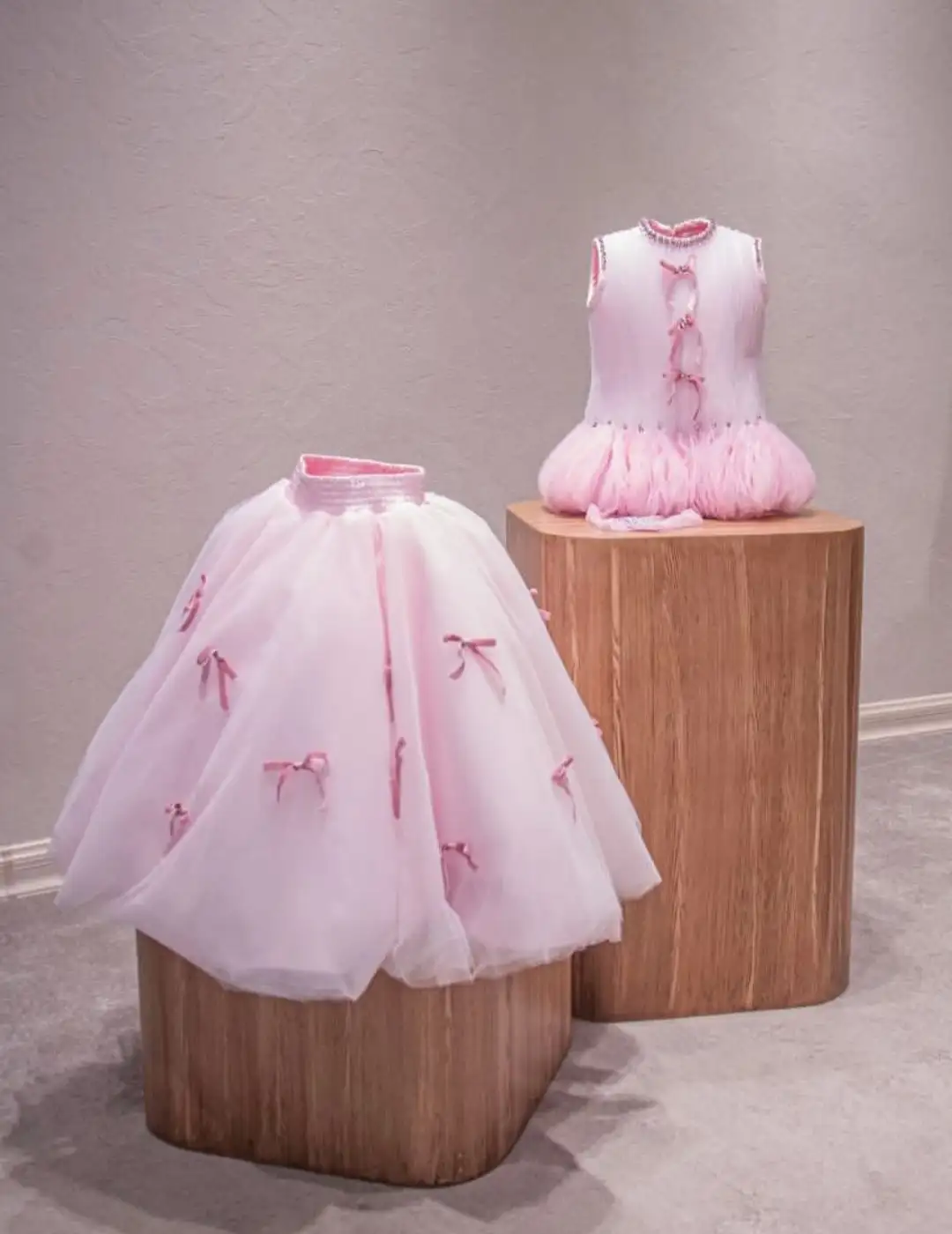 Türkmen fasonlar pombarh fasonlar Fasonlar 2025 fasonlar fason moda modalar Bezen bezen Türkmen fasonlar 2026 Türkmen fasonlar 2025 Türkmen fasonlar 2024 Türkmen fasonlar 2023 turkmenistan türkmenistan turkmen türkmen ashgabat  asgabat aşgabat balkan mary lebap dashoguz dasoguz daşoguz pombarh ponbarhat gulyupek gülýüpek stapel ştapel Gralan Çüýdeşen Abaýa Gadymy Krep Gurultaý 	Keteni Ýüpek Şifon Gipýur Lyon Welwet Atlas Kaşemir Streýç Suzana Ştapel Gülýüpek Pombarh Ýupka Gursakça Aksesuarlar Palto Penjek Okuw eşik Fata Sport eşik Uniforma Nakidka Öýme Şarf kompýuter ýaka ýaglyk Arenda köýnek 2nji el köýnek Taýyn köýnek Matalar Milli lybas milli lybaslar Toý köýnek Toý köýnekler toy koynek toy koynekler gundelik koynekler Gündelik	 
 köýnekler fata koynek Modern taze fason Eskiz koynektm turkmenkoynek türkmenkoynek fason moda moda fasonlar Iş eşik el iş	sada	ýakaly ýakasyz	keşdeli biserli	ýeňli giň nagyşly ýüregi açyk stoýka ýaka ýanly kombinasiýa 	zerli üsti aşak guşakly seçekli gysga ýeňli Toý köýnek, Modern el iş, ýakasyz, gysga ýeňli, giň, üsti aşak -12, 12-16 Gülgüne, Pudra yaz, tomus, guyz