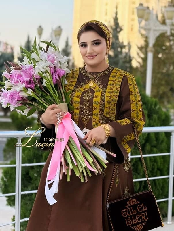 Türkmen fasonlar pombarh fasonlar Fasonlar 2025 fasonlar fason moda modalar Bezen bezen Türkmen fasonlar 2026 Türkmen fasonlar 2025 Türkmen fasonlar 2024 Türkmen fasonlar 2023 turkmenistan türkmenistan turkmen türkmen ashgabat  asgabat aşgabat balkan mary lebap dashoguz dasoguz daşoguz pombarh ponbarhat gulyupek gülýüpek stapel ştapel Gralan Çüýdeşen Abaýa Gadymy Krep Gurultaý 	Keteni Ýüpek Şifon Gipýur Lyon Welwet Atlas Kaşemir Streýç Suzana Ştapel Gülýüpek Pombarh Ýupka Gursakça Aksesuarlar Palto Penjek Okuw eşik Fata Sport eşik Uniforma Nakidka Öýme Şarf kompýuter ýaka ýaglyk Arenda köýnek 2nji el köýnek Taýyn köýnek Matalar Milli lybas milli lybaslar Toý köýnek Toý köýnekler toy koynek toy koynekler gundelik koynekler Gündelik	 
 köýnekler fata koynek Modern taze fason Eskiz koynektm turkmenkoynek türkmenkoynek fason moda moda fasonlar Iş eşik el iş	sada	ýakaly ýakasyz	keşdeli biserli	ýeňli giň nagyşly ýüregi açyk stoýka ýaka ýanly kombinasiýa 	zerli üsti aşak guşakly seçekli gysga ýeňli 