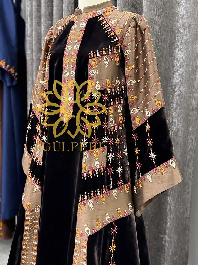 Türkmen fasonlar pombarh fasonlar Fasonlar 2025 fasonlar fason moda modalar Bezen bezen Türkmen fasonlar 2026 Türkmen fasonlar 2025 Türkmen fasonlar 2024 Türkmen fasonlar 2023 turkmenistan türkmenistan turkmen türkmen ashgabat  asgabat aşgabat balkan mary lebap dashoguz dasoguz daşoguz pombarh ponbarhat gulyupek gülýüpek stapel ştapel Gralan Çüýdeşen Abaýa Gadymy Krep Gurultaý 	Keteni Ýüpek Şifon Gipýur Lyon Welwet Atlas Kaşemir Streýç Suzana Ştapel Gülýüpek Pombarh Ýupka Gursakça Aksesuarlar Palto Penjek Okuw eşik Fata Sport eşik Uniforma Nakidka Öýme Şarf kompýuter ýaka ýaglyk Arenda köýnek 2nji el köýnek Taýyn köýnek Matalar Milli lybas milli lybaslar Toý köýnek Toý köýnekler toy koynek toy koynekler gundelik koynekler Gündelik	 
 köýnekler fata koynek Modern taze fason Eskiz koynektm turkmenkoynek türkmenkoynek fason moda moda fasonlar Iş eşik el iş	sada	ýakaly ýakasyz	keşdeli biserli	ýeňli giň nagyşly ýüregi açyk stoýka ýaka ýanly kombinasiýa 	zerli üsti aşak guşakly seçekli gysga ýeňli Panbarhat (Pombarh) Toý köýnek el iş, keşdeli, ýakaly, ýanly, ýeňli, giň, kombinasiýa, nagyşly 26-35, 35+ Bežewyý, Goýy-gyzyl yaz, guyz, gysh