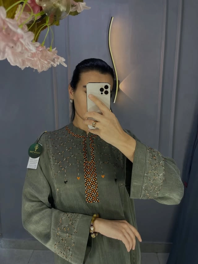 Türkmen fasonlar pombarh fasonlar Fasonlar 2025 fasonlar fason moda modalar Bezen bezen Türkmen fasonlar 2026 Türkmen fasonlar 2025 Türkmen fasonlar 2024 Türkmen fasonlar 2023 turkmenistan türkmenistan turkmen türkmen ashgabat  asgabat aşgabat balkan mary lebap dashoguz dasoguz daşoguz pombarh ponbarhat gulyupek gülýüpek stapel ştapel Gralan Çüýdeşen Abaýa Gadymy Krep Gurultaý 	Keteni Ýüpek Şifon Gipýur Lyon Welwet Atlas Kaşemir Streýç Suzana Ştapel Gülýüpek Pombarh Ýupka Gursakça Aksesuarlar Palto Penjek Okuw eşik Fata Sport eşik Uniforma Nakidka Öýme Şarf kompýuter ýaka ýaglyk Arenda köýnek 2nji el köýnek Taýyn köýnek Matalar Milli lybas milli lybaslar Toý köýnek Toý köýnekler toy koynek toy koynekler gundelik koynekler Gündelik	 
 köýnekler fata koynek Modern taze fason Eskiz koynektm turkmenkoynek türkmenkoynek fason moda moda fasonlar Iş eşik el iş	sada	ýakaly ýakasyz	keşdeli biserli	ýeňli giň nagyşly ýüregi açyk stoýka ýaka ýanly kombinasiýa 	zerli üsti aşak guşakly seçekli gysga ýeňli 