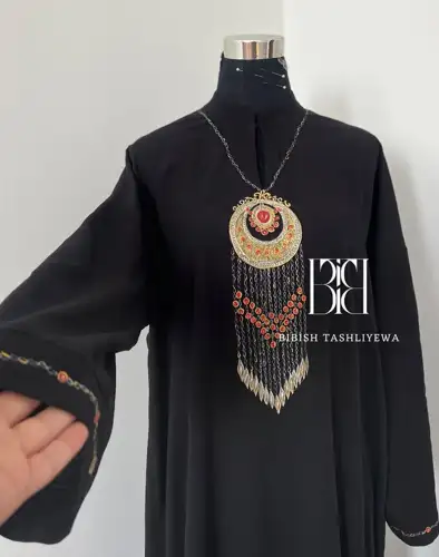 Türkmen fasonlar pombarh fasonlar Fasonlar 2025 fasonlar fason moda modalar Bezen bezen Türkmen fasonlar 2026 Türkmen fasonlar 2025 Türkmen fasonlar 2024 Türkmen fasonlar 2023 turkmenistan türkmenistan turkmen türkmen ashgabat  asgabat aşgabat balkan mary lebap dashoguz dasoguz daşoguz pombarh ponbarhat gulyupek gülýüpek stapel ştapel Gralan Çüýdeşen Abaýa Gadymy Krep Gurultaý 	Keteni Ýüpek Şifon Gipýur Lyon Welwet Atlas Kaşemir Streýç Suzana Ştapel Gülýüpek Pombarh Ýupka Gursakça Aksesuarlar Palto Penjek Okuw eşik Fata Sport eşik Uniforma Nakidka Öýme Şarf kompýuter ýaka ýaglyk Arenda köýnek 2nji el köýnek Taýyn köýnek Matalar Milli lybas milli lybaslar Toý köýnek Toý köýnekler toy koynek toy koynekler gundelik koynekler Gündelik	 
 köýnekler fata koynek Modern taze fason Eskiz koynektm turkmenkoynek türkmenkoynek fason moda moda fasonlar Iş eşik el iş	sada	ýakaly ýakasyz	keşdeli biserli	ýeňli giň nagyşly ýüregi açyk stoýka ýaka ýanly kombinasiýa 	zerli üsti aşak guşakly seçekli gysga ýeňli Gülýüpek Milli lybas el iş, ýakasyz, ýeňli, giň 26-35 Gara yaz, tomus, guyz