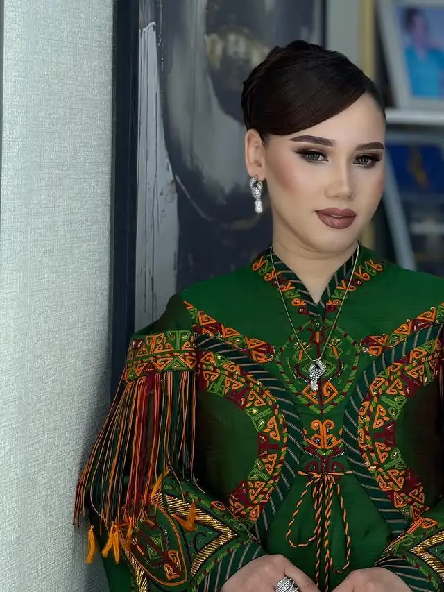 Türkmen fasonlar pombarh fasonlar Fasonlar 2025 fasonlar fason moda modalar Bezen bezen Türkmen fasonlar 2026 Türkmen fasonlar 2025 Türkmen fasonlar 2024 Türkmen fasonlar 2023 turkmenistan türkmenistan turkmen türkmen ashgabat  asgabat aşgabat balkan mary lebap dashoguz dasoguz daşoguz pombarh ponbarhat gulyupek gülýüpek stapel ştapel Gralan Çüýdeşen Abaýa Gadymy Krep Gurultaý 	Keteni Ýüpek Şifon Gipýur Lyon Welwet Atlas Kaşemir Streýç Suzana Ştapel Gülýüpek Pombarh Ýupka Gursakça Aksesuarlar Palto Penjek Okuw eşik Fata Sport eşik Uniforma Nakidka Öýme Şarf kompýuter ýaka ýaglyk Arenda köýnek 2nji el köýnek Taýyn köýnek Matalar Milli lybas milli lybaslar Toý köýnek Toý köýnekler toy koynek toy koynekler gundelik koynekler Gündelik	 
 köýnekler fata koynek Modern taze fason Eskiz koynektm turkmenkoynek türkmenkoynek fason moda moda fasonlar Iş eşik el iş	sada	ýakaly ýakasyz	keşdeli biserli	ýeňli giň nagyşly ýüregi açyk stoýka ýaka ýanly kombinasiýa 	zerli üsti aşak guşakly seçekli gysga ýeňli 