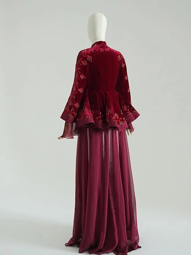 Türkmen fasonlar pombarh fasonlar Fasonlar 2025 fasonlar fason moda modalar Bezen bezen Türkmen fasonlar 2026 Türkmen fasonlar 2025 Türkmen fasonlar 2024 Türkmen fasonlar 2023 turkmenistan türkmenistan turkmen türkmen ashgabat  asgabat aşgabat balkan mary lebap dashoguz dasoguz daşoguz pombarh ponbarhat gulyupek gülýüpek stapel ştapel Gralan Çüýdeşen Abaýa Gadymy Krep Gurultaý 	Keteni Ýüpek Şifon Gipýur Lyon Welwet Atlas Kaşemir Streýç Suzana Ştapel Gülýüpek Pombarh Ýupka Gursakça Aksesuarlar Palto Penjek Okuw eşik Fata Sport eşik Uniforma Nakidka Öýme Şarf kompýuter ýaka ýaglyk Arenda köýnek 2nji el köýnek Taýyn köýnek Matalar Milli lybas milli lybaslar Toý köýnek Toý köýnekler toy koynek toy koynekler gundelik koynekler Gündelik	 
 köýnekler fata koynek Modern taze fason Eskiz koynektm turkmenkoynek türkmenkoynek fason moda moda fasonlar Iş eşik el iş	sada	ýakaly ýakasyz	keşdeli biserli	ýeňli giň nagyşly ýüregi açyk stoýka ýaka ýanly kombinasiýa 	zerli üsti aşak guşakly seçekli gysga ýeňli Şifon, Panbarhat (Pombarh) Toý köýnek el iş, keşdeli, ýakasyz, ýeňli, giň, kombinasiýa, üsti aşak, nagyşly 17-25, 26-35 Goýy-gyzyl, Gyzyl yaz, guyz Taýyn köýnek