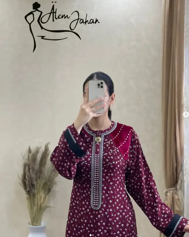 Türkmen fasonlar pombarh fasonlar Fasonlar 2025 fasonlar fason moda modalar Bezen bezen Türkmen fasonlar 2026 Türkmen fasonlar 2025 Türkmen fasonlar 2024 Türkmen fasonlar 2023 turkmenistan türkmenistan turkmen türkmen ashgabat  asgabat aşgabat balkan mary lebap dashoguz dasoguz daşoguz pombarh ponbarhat gulyupek gülýüpek stapel ştapel Gralan Çüýdeşen Abaýa Gadymy Krep Gurultaý 	Keteni Ýüpek Şifon Gipýur Lyon Welwet Atlas Kaşemir Streýç Suzana Ştapel Gülýüpek Pombarh Ýupka Gursakça Aksesuarlar Palto Penjek Okuw eşik Fata Sport eşik Uniforma Nakidka Öýme Şarf kompýuter ýaka ýaglyk Arenda köýnek 2nji el köýnek Taýyn köýnek Matalar Milli lybas milli lybaslar Toý köýnek Toý köýnekler toy koynek toy koynekler gundelik koynekler Gündelik	 
 köýnekler fata koynek Modern taze fason Eskiz koynektm turkmenkoynek türkmenkoynek fason moda moda fasonlar Iş eşik el iş	sada	ýakaly ýakasyz	keşdeli biserli	ýeňli giň nagyşly ýüregi açyk stoýka ýaka ýanly kombinasiýa 	zerli üsti aşak guşakly seçekli gysga ýeňli Ştapel Gündelik ýakaly, ýeňli, giň 17-25, 26-35 Goýy-gyzyl yaz, tomus, guyz Taýyn köýnek