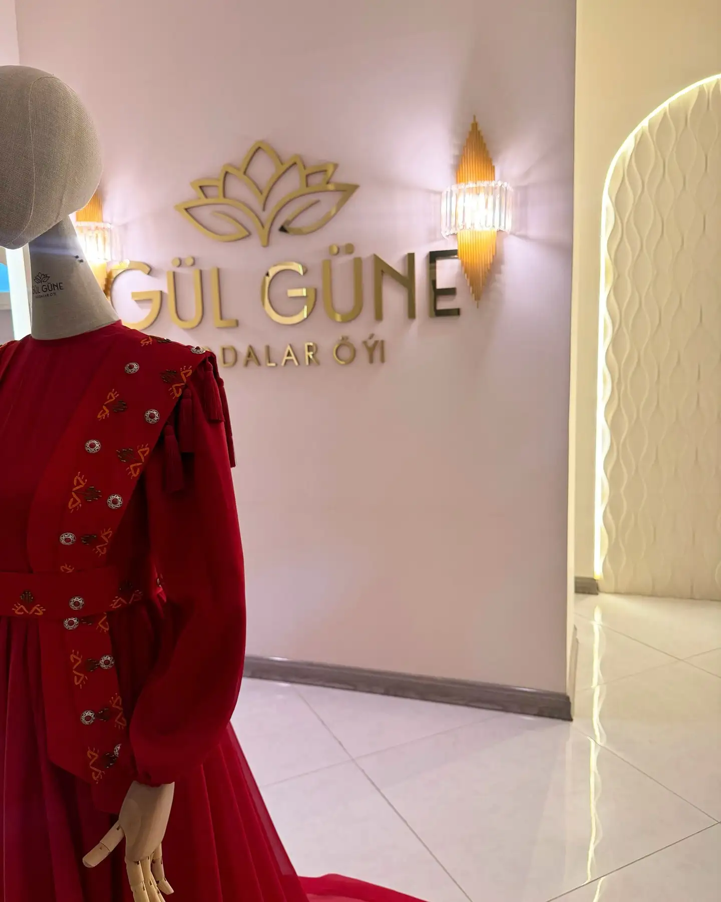 Türkmen fasonlar pombarh fasonlar Fasonlar 2025 fasonlar fason moda modalar Bezen bezen Türkmen fasonlar 2026 Türkmen fasonlar 2025 Türkmen fasonlar 2024 Türkmen fasonlar 2023 turkmenistan türkmenistan turkmen türkmen ashgabat  asgabat aşgabat balkan mary lebap dashoguz dasoguz daşoguz pombarh ponbarhat gulyupek gülýüpek stapel ştapel Gralan Çüýdeşen Abaýa Gadymy Krep Gurultaý 	Keteni Ýüpek Şifon Gipýur Lyon Welwet Atlas Kaşemir Streýç Suzana Ştapel Gülýüpek Pombarh Ýupka Gursakça Aksesuarlar Palto Penjek Okuw eşik Fata Sport eşik Uniforma Nakidka Öýme Şarf kompýuter ýaka ýaglyk Arenda köýnek 2nji el köýnek Taýyn köýnek Matalar Milli lybas milli lybaslar Toý köýnek Toý köýnekler toy koynek toy koynekler gundelik koynekler Gündelik	 
 köýnekler fata koynek Modern taze fason Eskiz koynektm turkmenkoynek türkmenkoynek fason moda moda fasonlar Iş eşik el iş	sada	ýakaly ýakasyz	keşdeli biserli	ýeňli giň nagyşly ýüregi açyk stoýka ýaka ýanly kombinasiýa 	zerli üsti aşak guşakly seçekli gysga ýeňli Şifon Toý köýnek, Modern el iş, sada, ýakasyz, ýeňli, giň 12-16, 17-25, 26-35, 35+ Gyzyl