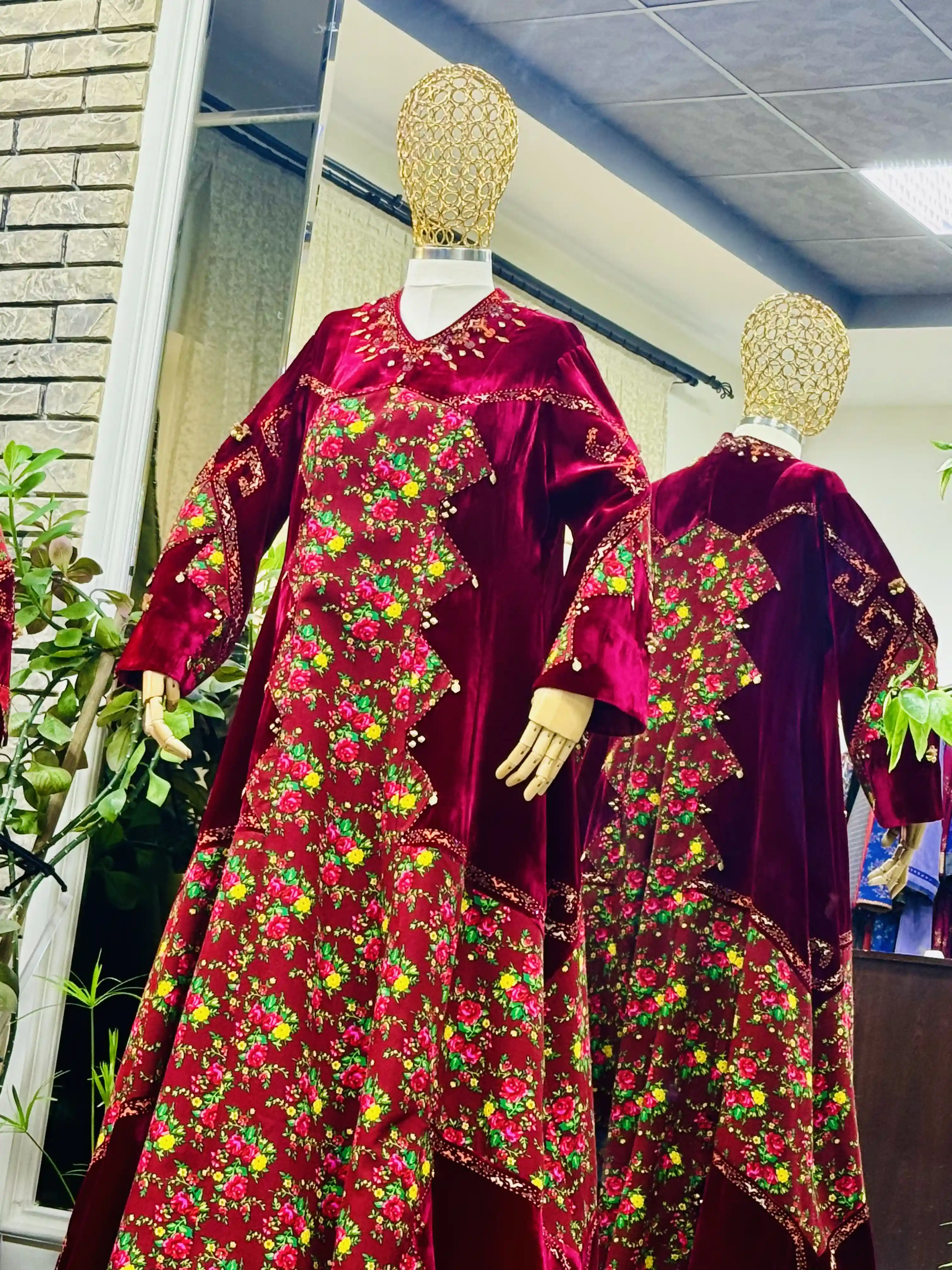 Türkmen fasonlar pombarh fasonlar Fasonlar 2025 fasonlar fason moda modalar Bezen bezen Türkmen fasonlar 2026 Türkmen fasonlar 2025 Türkmen fasonlar 2024 Türkmen fasonlar 2023 turkmenistan türkmenistan turkmen türkmen ashgabat  asgabat aşgabat balkan mary lebap dashoguz dasoguz daşoguz pombarh ponbarhat gulyupek gülýüpek stapel ştapel Gralan Çüýdeşen Abaýa Gadymy Krep Gurultaý 	Keteni Ýüpek Şifon Gipýur Lyon Welwet Atlas Kaşemir Streýç Suzana Ştapel Gülýüpek Pombarh Ýupka Gursakça Aksesuarlar Palto Penjek Okuw eşik Fata Sport eşik Uniforma Nakidka Öýme Şarf kompýuter ýaka ýaglyk Arenda köýnek 2nji el köýnek Taýyn köýnek Matalar Milli lybas milli lybaslar Toý köýnek Toý köýnekler toy koynek toy koynekler gundelik koynekler Gündelik	 
 köýnekler fata koynek Modern taze fason Eskiz koynektm turkmenkoynek türkmenkoynek fason moda moda fasonlar Iş eşik el iş	sada	ýakaly ýakasyz	keşdeli biserli	ýeňli giň nagyşly ýüregi açyk stoýka ýaka ýanly kombinasiýa 	zerli üsti aşak guşakly seçekli gysga ýeňli Panbarhat (Pombarh) Toý köýnek el iş, ýakasyz, ýeňli 17-25, 26-35 Goýy-gyzyl, Gyzyl guyz