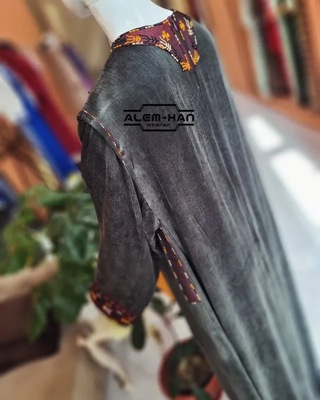 Türkmen fasonlar pombarh fasonlar Fasonlar 2025 fasonlar fason moda modalar Bezen bezen Türkmen fasonlar 2026 Türkmen fasonlar 2025 Türkmen fasonlar 2024 Türkmen fasonlar 2023 turkmenistan türkmenistan turkmen türkmen ashgabat  asgabat aşgabat balkan mary lebap dashoguz dasoguz daşoguz pombarh ponbarhat gulyupek gülýüpek stapel ştapel Gralan Çüýdeşen Abaýa Gadymy Krep Gurultaý 	Keteni Ýüpek Şifon Gipýur Lyon Welwet Atlas Kaşemir Streýç Suzana Ştapel Gülýüpek Pombarh Ýupka Gursakça Aksesuarlar Palto Penjek Okuw eşik Fata Sport eşik Uniforma Nakidka Öýme Şarf kompýuter ýaka ýaglyk Arenda köýnek 2nji el köýnek Taýyn köýnek Matalar Milli lybas milli lybaslar Toý köýnek Toý köýnekler toy koynek toy koynekler gundelik koynekler Gündelik	 
 köýnekler fata koynek Modern taze fason Eskiz koynektm turkmenkoynek türkmenkoynek fason moda moda fasonlar Iş eşik el iş	sada	ýakaly ýakasyz	keşdeli biserli	ýeňli giň nagyşly ýüregi açyk stoýka ýaka ýanly kombinasiýa 	zerli üsti aşak guşakly seçekli gysga ýeňli Ýüpek Gündelik el iş, ýakaly, ýanly, ýeňli, giň 26-35, 35+ Goýy-çal yaz, tomus, guyz, gysh