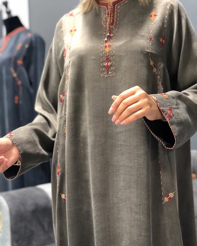 Türkmen fasonlar pombarh fasonlar Fasonlar 2025 fasonlar fason moda modalar Bezen bezen Türkmen fasonlar 2026 Türkmen fasonlar 2025 Türkmen fasonlar 2024 Türkmen fasonlar 2023 turkmenistan türkmenistan turkmen türkmen ashgabat  asgabat aşgabat balkan mary lebap dashoguz dasoguz daşoguz pombarh ponbarhat gulyupek gülýüpek stapel ştapel Gralan Çüýdeşen Abaýa Gadymy Krep Gurultaý 	Keteni Ýüpek Şifon Gipýur Lyon Welwet Atlas Kaşemir Streýç Suzana Ştapel Gülýüpek Pombarh Ýupka Gursakça Aksesuarlar Palto Penjek Okuw eşik Fata Sport eşik Uniforma Nakidka Öýme Şarf kompýuter ýaka ýaglyk Arenda köýnek 2nji el köýnek Taýyn köýnek Matalar Milli lybas milli lybaslar Toý köýnek Toý köýnekler toy koynek toy koynekler gundelik koynekler Gündelik	 
 köýnekler fata koynek Modern taze fason Eskiz koynektm turkmenkoynek türkmenkoynek fason moda moda fasonlar Iş eşik el iş	sada	ýakaly ýakasyz	keşdeli biserli	ýeňli giň nagyşly ýüregi açyk stoýka ýaka ýanly kombinasiýa 	zerli üsti aşak guşakly seçekli gysga ýeňli Gülýüpek Toý köýnek, Gündelik, Iş eşik el iş, keşdeli, ýakaly, ýanly, ýeňli, giň, nagyşly 17-25, 26-35, 35+ Wizon yaz, guyz