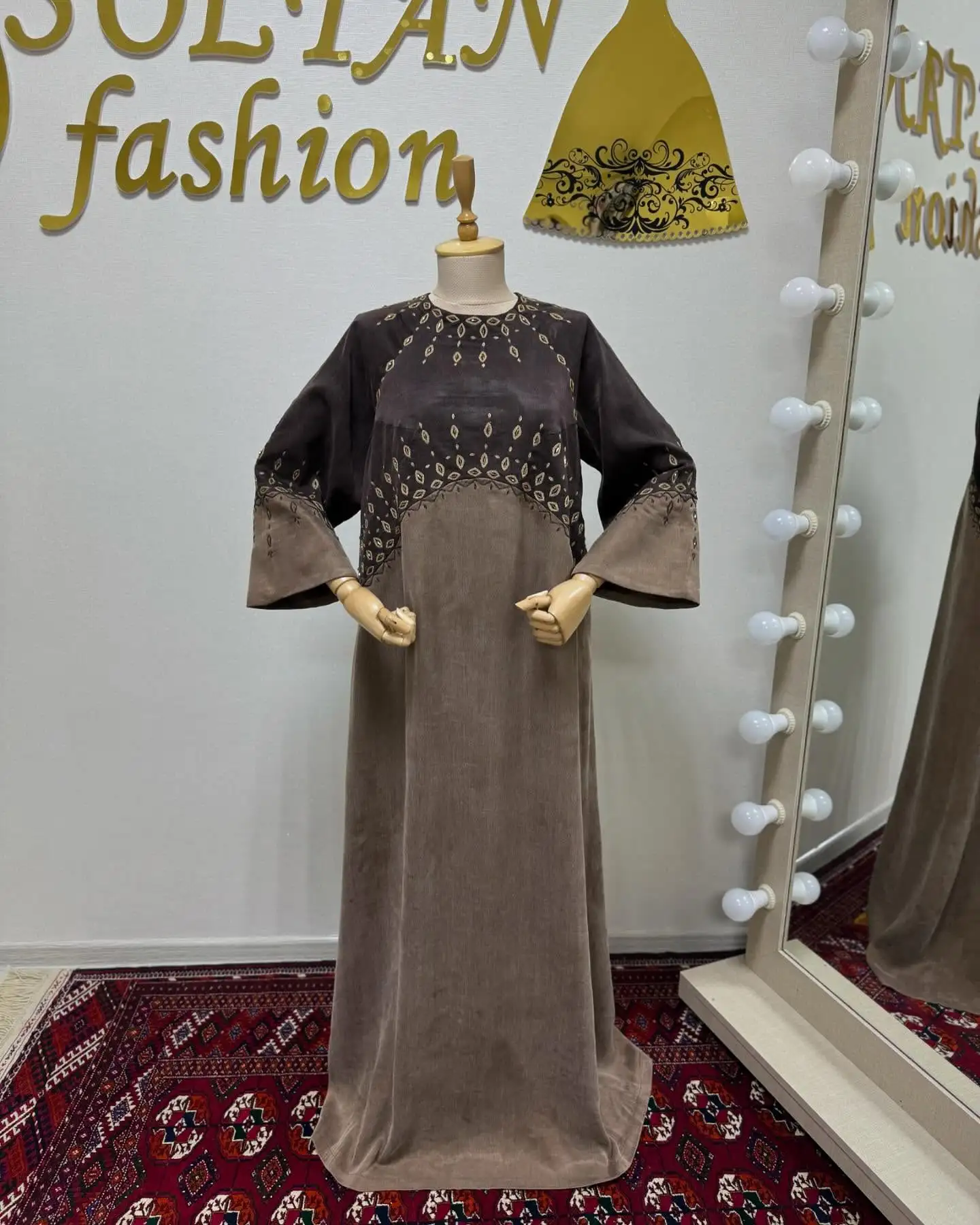 Türkmen fasonlar pombarh fasonlar Fasonlar 2025 fasonlar fason moda modalar Bezen bezen Türkmen fasonlar 2026 Türkmen fasonlar 2025 Türkmen fasonlar 2024 Türkmen fasonlar 2023 turkmenistan türkmenistan turkmen türkmen ashgabat  asgabat aşgabat balkan mary lebap dashoguz dasoguz daşoguz pombarh ponbarhat gulyupek gülýüpek stapel ştapel Gralan Çüýdeşen Abaýa Gadymy Krep Gurultaý 	Keteni Ýüpek Şifon Gipýur Lyon Welwet Atlas Kaşemir Streýç Suzana Ştapel Gülýüpek Pombarh Ýupka Gursakça Aksesuarlar Palto Penjek Okuw eşik Fata Sport eşik Uniforma Nakidka Öýme Şarf kompýuter ýaka ýaglyk Arenda köýnek 2nji el köýnek Taýyn köýnek Matalar Milli lybas milli lybaslar Toý köýnek Toý köýnekler toy koynek toy koynekler gundelik koynekler Gündelik	 
 köýnekler fata koynek Modern taze fason Eskiz koynektm turkmenkoynek türkmenkoynek fason moda moda fasonlar Iş eşik el iş	sada	ýakaly ýakasyz	keşdeli biserli	ýeňli giň nagyşly ýüregi açyk stoýka ýaka ýanly kombinasiýa 	zerli üsti aşak guşakly seçekli gysga ýeňli 