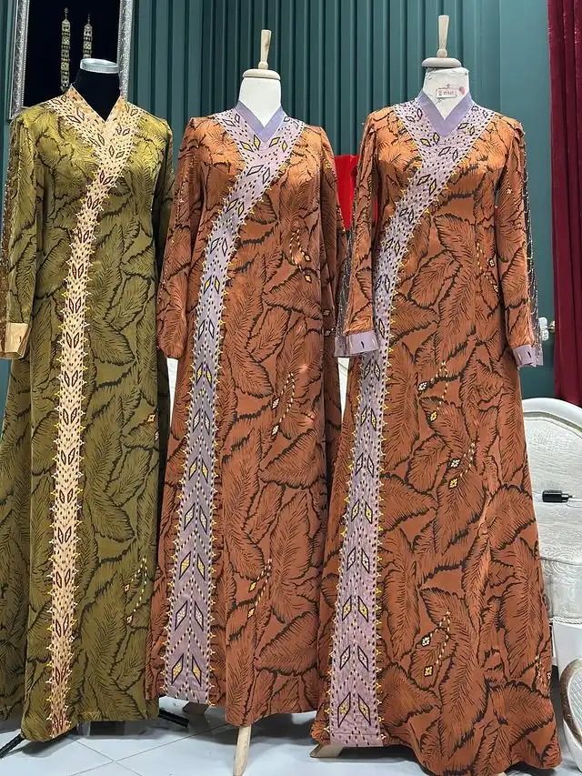 Türkmen fasonlar pombarh fasonlar Fasonlar 2025 fasonlar fason moda modalar Bezen bezen Türkmen fasonlar 2026 Türkmen fasonlar 2025 Türkmen fasonlar 2024 Türkmen fasonlar 2023 turkmenistan türkmenistan turkmen türkmen ashgabat  asgabat aşgabat balkan mary lebap dashoguz dasoguz daşoguz pombarh ponbarhat gulyupek gülýüpek stapel ştapel Gralan Çüýdeşen Abaýa Gadymy Krep Gurultaý 	Keteni Ýüpek Şifon Gipýur Lyon Welwet Atlas Kaşemir Streýç Suzana Ştapel Gülýüpek Pombarh Ýupka Gursakça Aksesuarlar Palto Penjek Okuw eşik Fata Sport eşik Uniforma Nakidka Öýme Şarf kompýuter ýaka ýaglyk Arenda köýnek 2nji el köýnek Taýyn köýnek Matalar Milli lybas milli lybaslar Toý köýnek Toý köýnekler toy koynek toy koynekler gundelik koynekler Gündelik	 
 köýnekler fata koynek Modern taze fason Eskiz koynektm turkmenkoynek türkmenkoynek fason moda moda fasonlar Iş eşik el iş	sada	ýakaly ýakasyz	keşdeli biserli	ýeňli giň nagyşly ýüregi açyk stoýka ýaka ýanly kombinasiýa 	zerli üsti aşak guşakly seçekli gysga ýeňli 