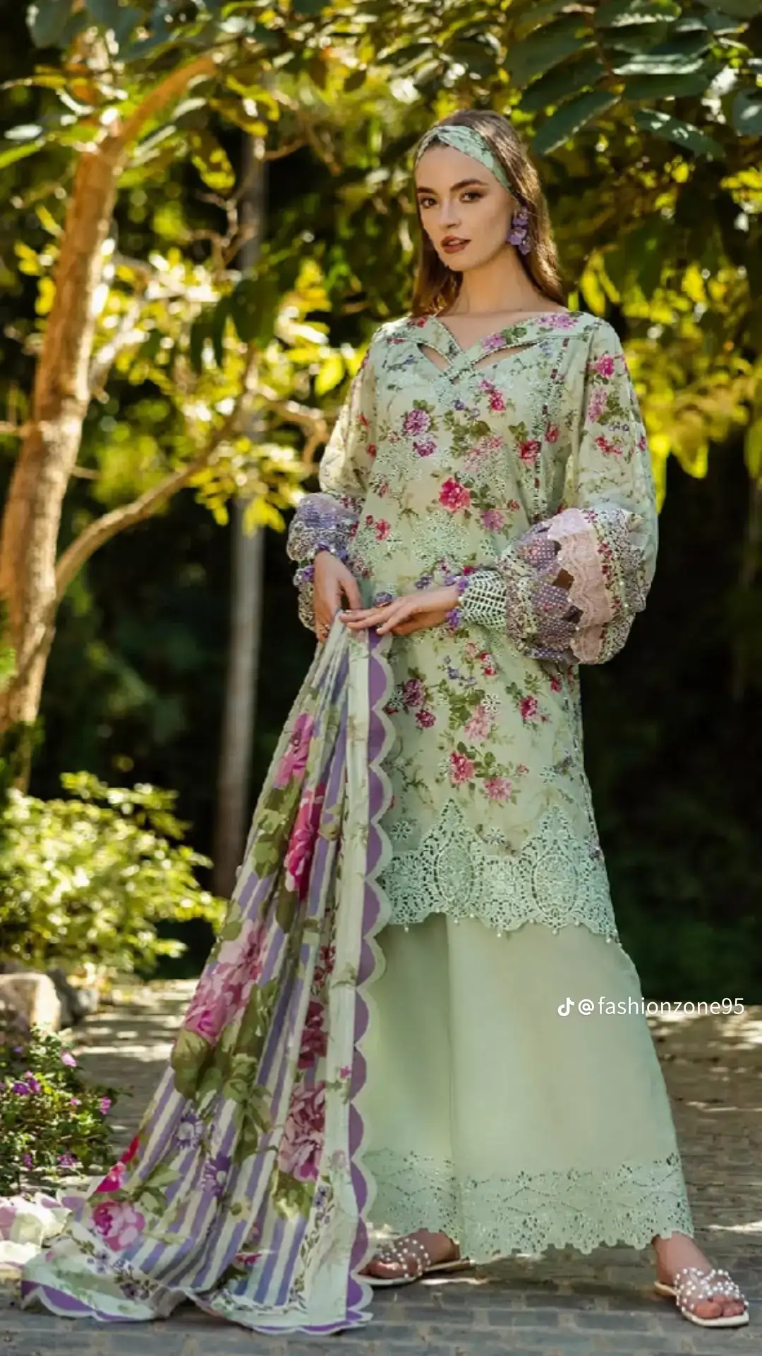 Türkmen fasonlar pombarh fasonlar Fasonlar 2025 fasonlar fason moda modalar Bezen bezen Türkmen fasonlar 2026 Türkmen fasonlar 2025 Türkmen fasonlar 2024 Türkmen fasonlar 2023 turkmenistan türkmenistan turkmen türkmen ashgabat  asgabat aşgabat balkan mary lebap dashoguz dasoguz daşoguz pombarh ponbarhat gulyupek gülýüpek stapel ştapel Gralan Çüýdeşen Abaýa Gadymy Krep Gurultaý 	Keteni Ýüpek Şifon Gipýur Lyon Welwet Atlas Kaşemir Streýç Suzana Ştapel Gülýüpek Pombarh Ýupka Gursakça Aksesuarlar Palto Penjek Okuw eşik Fata Sport eşik Uniforma Nakidka Öýme Şarf kompýuter ýaka ýaglyk Arenda köýnek 2nji el köýnek Taýyn köýnek Matalar Milli lybas milli lybaslar Toý köýnek Toý köýnekler toy koynek toy koynekler gundelik koynekler Gündelik	 
 köýnekler fata koynek Modern taze fason Eskiz koynektm turkmenkoynek türkmenkoynek fason moda moda fasonlar Iş eşik el iş	sada	ýakaly ýakasyz	keşdeli biserli	ýeňli giň nagyşly ýüregi açyk stoýka ýaka ýanly kombinasiýa 	zerli üsti aşak guşakly seçekli gysga ýeňli 