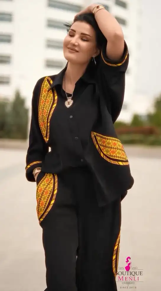 Türkmen fasonlar pombarh fasonlar Fasonlar 2025 fasonlar fason moda modalar Bezen bezen Türkmen fasonlar 2026 Türkmen fasonlar 2025 Türkmen fasonlar 2024 Türkmen fasonlar 2023 turkmenistan türkmenistan turkmen türkmen ashgabat  asgabat aşgabat balkan mary lebap dashoguz dasoguz daşoguz pombarh ponbarhat gulyupek gülýüpek stapel ştapel Gralan Çüýdeşen Abaýa Gadymy Krep Gurultaý 	Keteni Ýüpek Şifon Gipýur Lyon Welwet Atlas Kaşemir Streýç Suzana Ştapel Gülýüpek Pombarh Ýupka Gursakça Aksesuarlar Palto Penjek Okuw eşik Fata Sport eşik Uniforma Nakidka Öýme Şarf kompýuter ýaka ýaglyk Arenda köýnek 2nji el köýnek Taýyn köýnek Matalar Milli lybas milli lybaslar Toý köýnek Toý köýnekler toy koynek toy koynekler gundelik koynekler Gündelik	 
 köýnekler fata koynek Modern taze fason Eskiz koynektm turkmenkoynek türkmenkoynek fason moda moda fasonlar Iş eşik el iş	sada	ýakaly ýakasyz	keşdeli biserli	ýeňli giň nagyşly ýüregi açyk stoýka ýaka ýanly kombinasiýa 	zerli üsti aşak guşakly seçekli gysga ýeňli Gündelik, Modern ýakasyz, ýeňli, giň 17-25, 26-35 Gara yaz, tomus, guyz