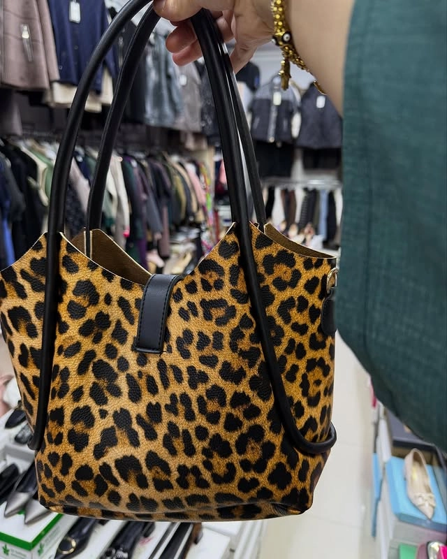 Türkmen fasonlar pombarh fasonlar Fasonlar 2025 fasonlar fason moda modalar Bezen bezen Türkmen fasonlar 2026 Türkmen fasonlar 2025 Türkmen fasonlar 2024 Türkmen fasonlar 2023 turkmenistan türkmenistan turkmen türkmen ashgabat  asgabat aşgabat balkan mary lebap dashoguz dasoguz daşoguz pombarh ponbarhat gulyupek gülýüpek stapel ştapel Gralan Çüýdeşen Abaýa Gadymy Krep Gurultaý 	Keteni Ýüpek Şifon Gipýur Lyon Welwet Atlas Kaşemir Streýç Suzana Ştapel Gülýüpek Pombarh Ýupka Gursakça Aksesuarlar Palto Penjek Okuw eşik Fata Sport eşik Uniforma Nakidka Öýme Şarf kompýuter ýaka ýaglyk Arenda köýnek 2nji el köýnek Taýyn köýnek Matalar Milli lybas milli lybaslar Toý köýnek Toý köýnekler toy koynek toy koynekler gundelik koynekler Gündelik	 
 köýnekler fata koynek Modern taze fason Eskiz koynektm turkmenkoynek türkmenkoynek fason moda moda fasonlar Iş eşik el iş	sada	ýakaly ýakasyz	keşdeli biserli	ýeňli giň nagyşly ýüregi açyk stoýka ýaka ýanly kombinasiýa 	zerli üsti aşak guşakly seçekli gysga ýeňli 