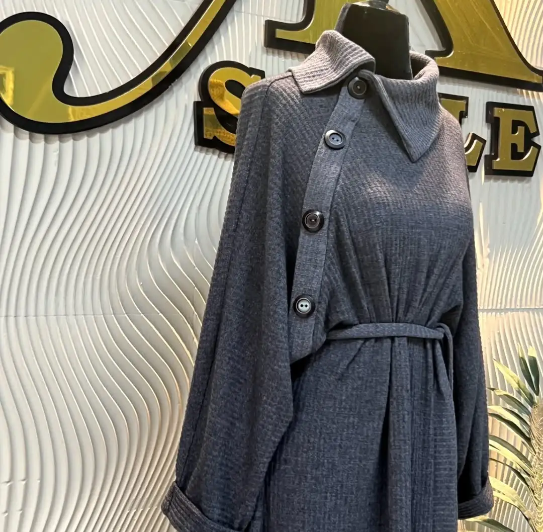 Türkmen fasonlar pombarh fasonlar Fasonlar 2025 fasonlar fason moda modalar Bezen bezen Türkmen fasonlar 2026 Türkmen fasonlar 2025 Türkmen fasonlar 2024 Türkmen fasonlar 2023 turkmenistan türkmenistan turkmen türkmen ashgabat  asgabat aşgabat balkan mary lebap dashoguz dasoguz daşoguz pombarh ponbarhat gulyupek gülýüpek stapel ştapel Gralan Çüýdeşen Abaýa Gadymy Krep Gurultaý 	Keteni Ýüpek Şifon Gipýur Lyon Welwet Atlas Kaşemir Streýç Suzana Ştapel Gülýüpek Pombarh Ýupka Gursakça Aksesuarlar Palto Penjek Okuw eşik Fata Sport eşik Uniforma Nakidka Öýme Şarf kompýuter ýaka ýaglyk Arenda köýnek 2nji el köýnek Taýyn köýnek Matalar Milli lybas milli lybaslar Toý köýnek Toý köýnekler toy koynek toy koynekler gundelik koynekler Gündelik	 
 köýnekler fata koynek Modern taze fason Eskiz koynektm turkmenkoynek türkmenkoynek fason moda moda fasonlar Iş eşik el iş	sada	ýakaly ýakasyz	keşdeli biserli	ýeňli giň nagyşly ýüregi açyk stoýka ýaka ýanly kombinasiýa 	zerli üsti aşak guşakly seçekli gysga ýeňli Ýüň Iş eşik ýakasyz, ýeňli, giň, guşakly, stoýka ýaka 26-35, 35+ Çal yaz, guyz