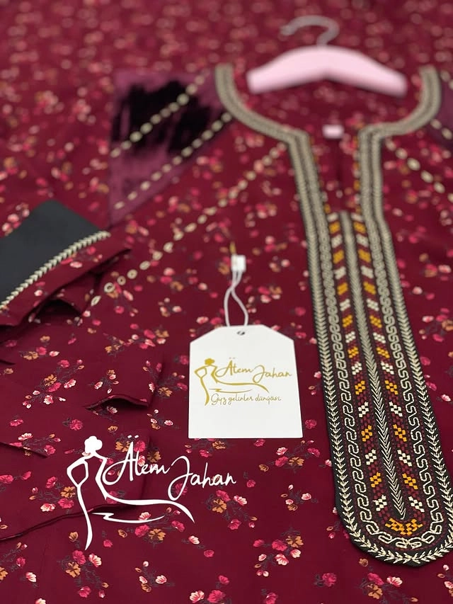 Türkmen fasonlar pombarh fasonlar Fasonlar 2025 fasonlar fason moda modalar Bezen bezen Türkmen fasonlar 2026 Türkmen fasonlar 2025 Türkmen fasonlar 2024 Türkmen fasonlar 2023 turkmenistan türkmenistan turkmen türkmen ashgabat  asgabat aşgabat balkan mary lebap dashoguz dasoguz daşoguz pombarh ponbarhat gulyupek gülýüpek stapel ştapel Gralan Çüýdeşen Abaýa Gadymy Krep Gurultaý 	Keteni Ýüpek Şifon Gipýur Lyon Welwet Atlas Kaşemir Streýç Suzana Ştapel Gülýüpek Pombarh Ýupka Gursakça Aksesuarlar Palto Penjek Okuw eşik Fata Sport eşik Uniforma Nakidka Öýme Şarf kompýuter ýaka ýaglyk Arenda köýnek 2nji el köýnek Taýyn köýnek Matalar Milli lybas milli lybaslar Toý köýnek Toý köýnekler toy koynek toy koynekler gundelik koynekler Gündelik	 
 köýnekler fata koynek Modern taze fason Eskiz koynektm turkmenkoynek türkmenkoynek fason moda moda fasonlar Iş eşik el iş	sada	ýakaly ýakasyz	keşdeli biserli	ýeňli giň nagyşly ýüregi açyk stoýka ýaka ýanly kombinasiýa 	zerli üsti aşak guşakly seçekli gysga ýeňli Ştapel Gündelik ýakaly, ýeňli, giň 17-25, 26-35 Goýy-gyzyl yaz, tomus, guyz