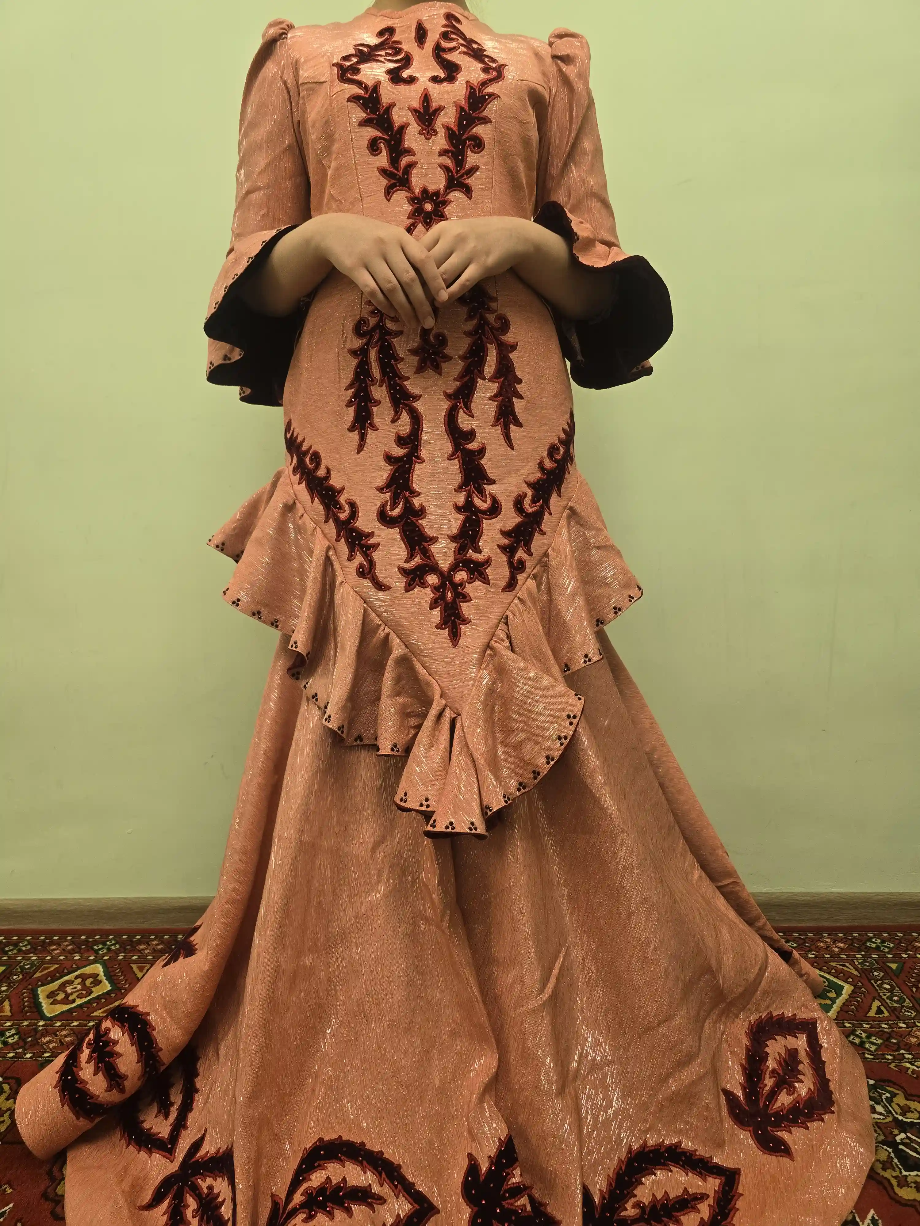 Türkmen fasonlar pombarh fasonlar Fasonlar 2025 fasonlar fason moda modalar Bezen bezen Türkmen fasonlar 2026 Türkmen fasonlar 2025 Türkmen fasonlar 2024 Türkmen fasonlar 2023 turkmenistan türkmenistan turkmen türkmen ashgabat  asgabat aşgabat balkan mary lebap dashoguz dasoguz daşoguz pombarh ponbarhat gulyupek gülýüpek stapel ştapel Gralan Çüýdeşen Abaýa Gadymy Krep Gurultaý 	Keteni Ýüpek Şifon Gipýur Lyon Welwet Atlas Kaşemir Streýç Suzana Ştapel Gülýüpek Pombarh Ýupka Gursakça Aksesuarlar Palto Penjek Okuw eşik Fata Sport eşik Uniforma Nakidka Öýme Şarf kompýuter ýaka ýaglyk Arenda köýnek 2nji el köýnek Taýyn köýnek Matalar Milli lybas milli lybaslar Toý köýnek Toý köýnekler toy koynek toy koynekler gundelik koynekler Gündelik	 
 köýnekler fata koynek Modern taze fason Eskiz koynektm turkmenkoynek türkmenkoynek fason moda moda fasonlar Iş eşik el iş	sada	ýakaly ýakasyz	keşdeli biserli	ýeňli giň nagyşly ýüregi açyk stoýka ýaka ýanly kombinasiýa 	zerli üsti aşak guşakly seçekli gysga ýeňli Şantu Toý köýnek el iş, ýakasyz, gysga ýeňli, giň, gaş 17-25, 26-35  yaz, tomus, guyz 2nji el