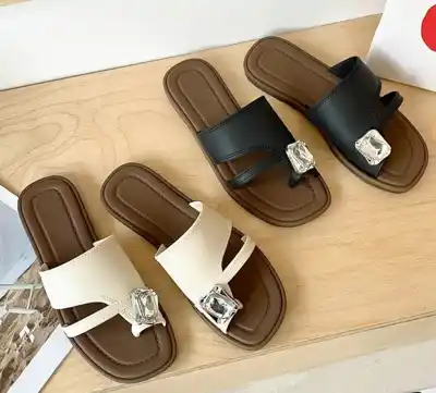 Türkmen fasonlar pombarh fasonlar Fasonlar 2025 fasonlar fason moda modalar Bezen bezen Türkmen fasonlar 2026 Türkmen fasonlar 2025 Türkmen fasonlar 2024 Türkmen fasonlar 2023 turkmenistan türkmenistan turkmen türkmen ashgabat  asgabat aşgabat balkan mary lebap dashoguz dasoguz daşoguz pombarh ponbarhat gulyupek gülýüpek stapel ştapel Gralan Çüýdeşen Abaýa Gadymy Krep Gurultaý 	Keteni Ýüpek Şifon Gipýur Lyon Welwet Atlas Kaşemir Streýç Suzana Ştapel Gülýüpek Pombarh Ýupka Gursakça Aksesuarlar Palto Penjek Okuw eşik Fata Sport eşik Uniforma Nakidka Öýme Şarf kompýuter ýaka ýaglyk Arenda köýnek 2nji el köýnek Taýyn köýnek Matalar Milli lybas milli lybaslar Toý köýnek Toý köýnekler toy koynek toy koynekler gundelik koynekler Gündelik	 
 köýnekler fata koynek Modern taze fason Eskiz koynektm turkmenkoynek türkmenkoynek fason moda moda fasonlar Iş eşik el iş	sada	ýakaly ýakasyz	keşdeli biserli	ýeňli giň nagyşly ýüregi açyk stoýka ýaka ýanly kombinasiýa 	zerli üsti aşak guşakly seçekli gysga ýeňli Gara, Ak  Aýakgap