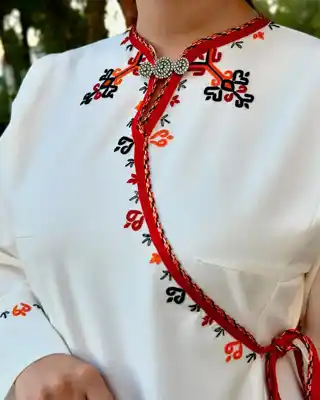 Türkmen fasonlar pombarh fasonlar Fasonlar 2025 fasonlar fason moda modalar Bezen bezen Türkmen fasonlar 2026 Türkmen fasonlar 2025 Türkmen fasonlar 2024 Türkmen fasonlar 2023 turkmenistan türkmenistan turkmen türkmen ashgabat  asgabat aşgabat balkan mary lebap dashoguz dasoguz daşoguz pombarh ponbarhat gulyupek gülýüpek stapel ştapel Gralan Çüýdeşen Abaýa Gadymy Krep Gurultaý 	Keteni Ýüpek Şifon Gipýur Lyon Welwet Atlas Kaşemir Streýç Suzana Ştapel Gülýüpek Pombarh Ýupka Gursakça Aksesuarlar Palto Penjek Okuw eşik Fata Sport eşik Uniforma Nakidka Öýme Şarf kompýuter ýaka ýaglyk Arenda köýnek 2nji el köýnek Taýyn köýnek Matalar Milli lybas milli lybaslar Toý köýnek Toý köýnekler toy koynek toy koynekler gundelik koynekler Gündelik	 
 köýnekler fata koynek Modern taze fason Eskiz koynektm turkmenkoynek türkmenkoynek fason moda moda fasonlar Iş eşik el iş	sada	ýakaly ýakasyz	keşdeli biserli	ýeňli giň nagyşly ýüregi açyk stoýka ýaka ýanly kombinasiýa 	zerli üsti aşak guşakly seçekli gysga ýeňli Gündelik sada  Ak, Gyzyl