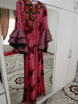 Türkmen fasonlar pombarh fasonlar Fasonlar 2025 fasonlar fason moda modalar Bezen bezen Türkmen fasonlar 2026 Türkmen fasonlar 2025 Türkmen fasonlar 2024 Türkmen fasonlar 2023 turkmenistan türkmenistan turkmen türkmen ashgabat  asgabat aşgabat balkan mary lebap dashoguz dasoguz daşoguz pombarh ponbarhat gulyupek gülýüpek stapel ştapel Gralan Çüýdeşen Abaýa Gadymy Krep Gurultaý 	Keteni Ýüpek Şifon Gipýur Lyon Welwet Atlas Kaşemir Streýç Suzana Ştapel Gülýüpek Pombarh Ýupka Gursakça Aksesuarlar Palto Penjek Okuw eşik Fata Sport eşik Uniforma Nakidka Öýme Şarf kompýuter ýaka ýaglyk Arenda köýnek 2nji el köýnek Taýyn köýnek Matalar Milli lybas milli lybaslar Toý köýnek Toý köýnekler toy koynek toy koynekler gundelik koynekler Gündelik	 
 köýnekler fata koynek Modern taze fason Eskiz koynektm turkmenkoynek türkmenkoynek fason moda moda fasonlar Iş eşik el iş	sada	ýakaly ýakasyz	keşdeli biserli	ýeňli giň nagyşly ýüregi açyk stoýka ýaka ýanly kombinasiýa 	zerli üsti aşak guşakly seçekli gysga ýeňli Panbarhat (Pombarh) Toý köýnek el iş, ýakasyz, ýeňli, giň, kombinasiýa 26-35 Gülgüne, Gyzyl yaz, tomus, guyz 2nji el