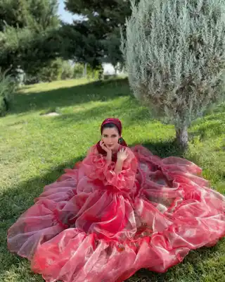 Türkmen fasonlar pombarh fasonlar Fasonlar 2025 fasonlar fason moda modalar Bezen bezen Türkmen fasonlar 2026 Türkmen fasonlar 2025 Türkmen fasonlar 2024 Türkmen fasonlar 2023 turkmenistan türkmenistan turkmen türkmen ashgabat  asgabat aşgabat balkan mary lebap dashoguz dasoguz daşoguz pombarh ponbarhat gulyupek gülýüpek stapel ştapel Gralan Çüýdeşen Abaýa Gadymy Krep Gurultaý 	Keteni Ýüpek Şifon Gipýur Lyon Welwet Atlas Kaşemir Streýç Suzana Ştapel Gülýüpek Pombarh Ýupka Gursakça Aksesuarlar Palto Penjek Okuw eşik Fata Sport eşik Uniforma Nakidka Öýme Şarf kompýuter ýaka ýaglyk Arenda köýnek 2nji el köýnek Taýyn köýnek Matalar Milli lybas milli lybaslar Toý köýnek Toý köýnekler toy koynek toy koynekler gundelik koynekler Gündelik	 
 köýnekler fata koynek Modern taze fason Eskiz koynektm turkmenkoynek türkmenkoynek fason moda moda fasonlar Iş eşik el iş	sada	ýakaly ýakasyz	keşdeli biserli	ýeňli giň nagyşly ýüregi açyk stoýka ýaka ýanly kombinasiýa 	zerli üsti aşak guşakly seçekli gysga ýeňli Şifon Toý köýnek, Modern sada  Gülgüne, Gyzyl, Mämişi