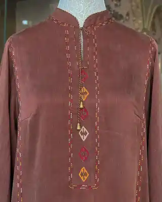 Türkmen fasonlar pombarh fasonlar Fasonlar 2025 fasonlar fason moda modalar Bezen bezen Türkmen fasonlar 2026 Türkmen fasonlar 2025 Türkmen fasonlar 2024 Türkmen fasonlar 2023 turkmenistan türkmenistan turkmen türkmen ashgabat  asgabat aşgabat balkan mary lebap dashoguz dasoguz daşoguz pombarh ponbarhat gulyupek gülýüpek stapel ştapel Gralan Çüýdeşen Abaýa Gadymy Krep Gurultaý 	Keteni Ýüpek Şifon Gipýur Lyon Welwet Atlas Kaşemir Streýç Suzana Ştapel Gülýüpek Pombarh Ýupka Gursakça Aksesuarlar Palto Penjek Okuw eşik Fata Sport eşik Uniforma Nakidka Öýme Şarf kompýuter ýaka ýaglyk Arenda köýnek 2nji el köýnek Taýyn köýnek Matalar Milli lybas milli lybaslar Toý köýnek Toý köýnekler toy koynek toy koynekler gundelik koynekler Gündelik	 
 köýnekler fata koynek Modern taze fason Eskiz koynektm turkmenkoynek türkmenkoynek fason moda moda fasonlar Iş eşik el iş	sada	ýakaly ýakasyz	keşdeli biserli	ýeňli giň nagyşly ýüregi açyk stoýka ýaka ýanly kombinasiýa 	zerli üsti aşak guşakly seçekli gysga ýeňli Gülýüpek Toý köýnek el iş, ýakaly  Goňur, Goýy-goňur