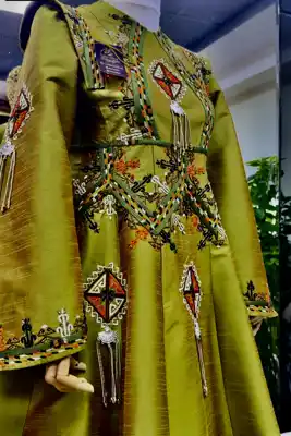 Türkmen fasonlar pombarh fasonlar Fasonlar 2025 fasonlar fason moda modalar Bezen bezen Türkmen fasonlar 2026 Türkmen fasonlar 2025 Türkmen fasonlar 2024 Türkmen fasonlar 2023 turkmenistan türkmenistan turkmen türkmen ashgabat  asgabat aşgabat balkan mary lebap dashoguz dasoguz daşoguz pombarh ponbarhat gulyupek gülýüpek stapel ştapel Gralan Çüýdeşen Abaýa Gadymy Krep Gurultaý 	Keteni Ýüpek Şifon Gipýur Lyon Welwet Atlas Kaşemir Streýç Suzana Ştapel Gülýüpek Pombarh Ýupka Gursakça Aksesuarlar Palto Penjek Okuw eşik Fata Sport eşik Uniforma Nakidka Öýme Şarf kompýuter ýaka ýaglyk Arenda köýnek 2nji el köýnek Taýyn köýnek Matalar Milli lybas milli lybaslar Toý köýnek Toý köýnekler toy koynek toy koynekler gundelik koynekler Gündelik	 
 köýnekler fata koynek Modern taze fason Eskiz koynektm turkmenkoynek türkmenkoynek fason moda moda fasonlar Iş eşik el iş	sada	ýakaly ýakasyz	keşdeli biserli	ýeňli giň nagyşly ýüregi açyk stoýka ýaka ýanly kombinasiýa 	zerli üsti aşak guşakly seçekli gysga ýeňli Keteni, Atlas Toý köýnek el iş, keşdeli, ýakaly, ýeňli  Altyn