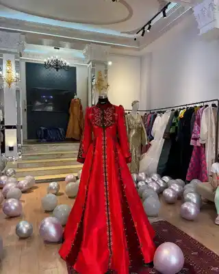 Türkmen fasonlar pombarh fasonlar Fasonlar 2025 fasonlar fason moda modalar Bezen bezen Türkmen fasonlar 2026 Türkmen fasonlar 2025 Türkmen fasonlar 2024 Türkmen fasonlar 2023 turkmenistan türkmenistan turkmen türkmen ashgabat  asgabat aşgabat balkan mary lebap dashoguz dasoguz daşoguz pombarh ponbarhat gulyupek gülýüpek stapel ştapel Gralan Çüýdeşen Abaýa Gadymy Krep Gurultaý 	Keteni Ýüpek Şifon Gipýur Lyon Welwet Atlas Kaşemir Streýç Suzana Ştapel Gülýüpek Pombarh Ýupka Gursakça Aksesuarlar Palto Penjek Okuw eşik Fata Sport eşik Uniforma Nakidka Öýme Şarf kompýuter ýaka ýaglyk Arenda köýnek 2nji el köýnek Taýyn köýnek Matalar Milli lybas milli lybaslar Toý köýnek Toý köýnekler toy koynek toy koynekler gundelik koynekler Gündelik	 
 köýnekler fata koynek Modern taze fason Eskiz koynektm turkmenkoynek türkmenkoynek fason moda moda fasonlar Iş eşik el iş	sada	ýakaly ýakasyz	keşdeli biserli	ýeňli giň nagyşly ýüregi açyk stoýka ýaka ýanly kombinasiýa 	zerli üsti aşak guşakly seçekli gysga ýeňli Ýüpek, Panbarhat (Pombarh) Toý köýnek, Milli lybas el iş, keşdeli, ýakaly, biserli, ýeňli, giň, kombinasiýa, nagyşly, seçekli 26-35, 35+ Goýy-gyzyl, Gyzyl, Mämişi, Goňur, Altyn