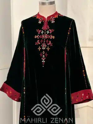 Türkmen fasonlar pombarh fasonlar Fasonlar 2025 fasonlar fason moda modalar Bezen bezen Türkmen fasonlar 2026 Türkmen fasonlar 2025 Türkmen fasonlar 2024 Türkmen fasonlar 2023 turkmenistan türkmenistan turkmen türkmen ashgabat  asgabat aşgabat balkan mary lebap dashoguz dasoguz daşoguz pombarh ponbarhat gulyupek gülýüpek stapel ştapel Gralan Çüýdeşen Abaýa Gadymy Krep Gurultaý 	Keteni Ýüpek Şifon Gipýur Lyon Welwet Atlas Kaşemir Streýç Suzana Ştapel Gülýüpek Pombarh Ýupka Gursakça Aksesuarlar Palto Penjek Okuw eşik Fata Sport eşik Uniforma Nakidka Öýme Şarf kompýuter ýaka ýaglyk Arenda köýnek 2nji el köýnek Taýyn köýnek Matalar Milli lybas milli lybaslar Toý köýnek Toý köýnekler toy koynek toy koynekler gundelik koynekler Gündelik	 
 köýnekler fata koynek Modern taze fason Eskiz koynektm turkmenkoynek türkmenkoynek fason moda moda fasonlar Iş eşik el iş	sada	ýakaly ýakasyz	keşdeli biserli	ýeňli giň nagyşly ýüregi açyk stoýka ýaka ýanly kombinasiýa 	zerli üsti aşak guşakly seçekli gysga ýeňli Keteni, Panbarhat (Pombarh) Toý köýnek el iş, sada  Ak, Gyzyl, Sary, Goýy-ýaşyl