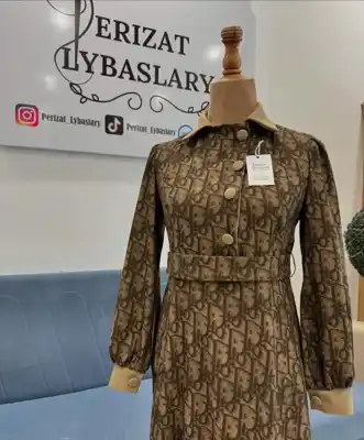 Türkmen fasonlar pombarh fasonlar Fasonlar 2025 fasonlar fason moda modalar Bezen bezen Türkmen fasonlar 2026 Türkmen fasonlar 2025 Türkmen fasonlar 2024 Türkmen fasonlar 2023 turkmenistan türkmenistan turkmen türkmen ashgabat  asgabat aşgabat balkan mary lebap dashoguz dasoguz daşoguz pombarh ponbarhat gulyupek gülýüpek stapel ştapel Gralan Çüýdeşen Abaýa Gadymy Krep Gurultaý 	Keteni Ýüpek Şifon Gipýur Lyon Welwet Atlas Kaşemir Streýç Suzana Ştapel Gülýüpek Pombarh Ýupka Gursakça Aksesuarlar Palto Penjek Okuw eşik Fata Sport eşik Uniforma Nakidka Öýme Şarf kompýuter ýaka ýaglyk Arenda köýnek 2nji el köýnek Taýyn köýnek Matalar Milli lybas milli lybaslar Toý köýnek Toý köýnekler toy koynek toy koynekler gundelik koynekler Gündelik	 
 köýnekler fata koynek Modern taze fason Eskiz koynektm turkmenkoynek türkmenkoynek fason moda moda fasonlar Iş eşik el iş	sada	ýakaly ýakasyz	keşdeli biserli	ýeňli giň nagyşly ýüregi açyk stoýka ýaka ýanly kombinasiýa 	zerli üsti aşak guşakly seçekli gysga ýeňli Welwet Gündelik sada, guşakly  Goňur