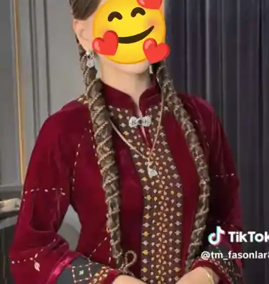 Türkmen fasonlar pombarh fasonlar Fasonlar 2025 fasonlar fason moda modalar Bezen bezen Türkmen fasonlar 2026 Türkmen fasonlar 2025 Türkmen fasonlar 2024 Türkmen fasonlar 2023 turkmenistan türkmenistan turkmen türkmen ashgabat  asgabat aşgabat balkan mary lebap dashoguz dasoguz daşoguz pombarh ponbarhat gulyupek gülýüpek stapel ştapel Gralan Çüýdeşen Abaýa Gadymy Krep Gurultaý 	Keteni Ýüpek Şifon Gipýur Lyon Welwet Atlas Kaşemir Streýç Suzana Ştapel Gülýüpek Pombarh Ýupka Gursakça Aksesuarlar Palto Penjek Okuw eşik Fata Sport eşik Uniforma Nakidka Öýme Şarf kompýuter ýaka ýaglyk Arenda köýnek 2nji el köýnek Taýyn köýnek Matalar Milli lybas milli lybaslar Toý köýnek Toý köýnekler toy koynek toy koynekler gundelik koynekler Gündelik	 
 köýnekler fata koynek Modern taze fason Eskiz koynektm turkmenkoynek türkmenkoynek fason moda moda fasonlar Iş eşik el iş	sada	ýakaly ýakasyz	keşdeli biserli	ýeňli giň nagyşly ýüregi açyk stoýka ýaka ýanly kombinasiýa 	zerli üsti aşak guşakly seçekli gysga ýeňli Panbarhat (Pombarh)  ýakaly, ýeňli, giň, nagyşly 17-25, 26-35 Goýy-gyzyl yaz, tomus, guyz, gysh