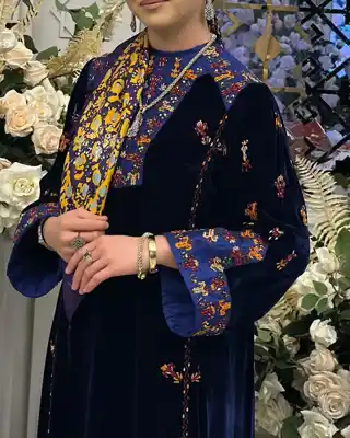 Türkmen fasonlar pombarh fasonlar Fasonlar 2025 fasonlar fason moda modalar Bezen bezen Türkmen fasonlar 2026 Türkmen fasonlar 2025 Türkmen fasonlar 2024 Türkmen fasonlar 2023 turkmenistan türkmenistan turkmen türkmen ashgabat  asgabat aşgabat balkan mary lebap dashoguz dasoguz daşoguz pombarh ponbarhat gulyupek gülýüpek stapel ştapel Gralan Çüýdeşen Abaýa Gadymy Krep Gurultaý 	Keteni Ýüpek Şifon Gipýur Lyon Welwet Atlas Kaşemir Streýç Suzana Ştapel Gülýüpek Pombarh Ýupka Gursakça Aksesuarlar Palto Penjek Okuw eşik Fata Sport eşik Uniforma Nakidka Öýme Şarf kompýuter ýaka ýaglyk Arenda köýnek 2nji el köýnek Taýyn köýnek Matalar Milli lybas milli lybaslar Toý köýnek Toý köýnekler toy koynek toy koynekler gundelik koynekler Gündelik	 
 köýnekler fata koynek Modern taze fason Eskiz koynektm turkmenkoynek türkmenkoynek fason moda moda fasonlar Iş eşik el iş	sada	ýakaly ýakasyz	keşdeli biserli	ýeňli giň nagyşly ýüregi açyk stoýka ýaka ýanly kombinasiýa 	zerli üsti aşak guşakly seçekli gysga ýeňli Panbarhat (Pombarh) Toý köýnek el iş, ýakaly  Goýy-gök