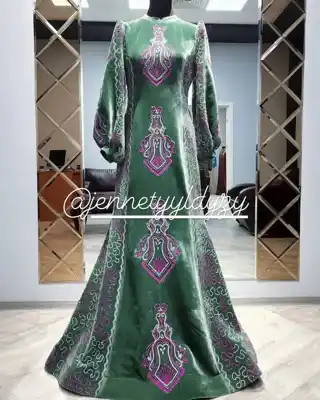 Türkmen fasonlar pombarh fasonlar Fasonlar 2025 fasonlar fason moda modalar Bezen bezen Türkmen fasonlar 2026 Türkmen fasonlar 2025 Türkmen fasonlar 2024 Türkmen fasonlar 2023 turkmenistan türkmenistan turkmen türkmen ashgabat  asgabat aşgabat balkan mary lebap dashoguz dasoguz daşoguz pombarh ponbarhat gulyupek gülýüpek stapel ştapel Gralan Çüýdeşen Abaýa Gadymy Krep Gurultaý 	Keteni Ýüpek Şifon Gipýur Lyon Welwet Atlas Kaşemir Streýç Suzana Ştapel Gülýüpek Pombarh Ýupka Gursakça Aksesuarlar Palto Penjek Okuw eşik Fata Sport eşik Uniforma Nakidka Öýme Şarf kompýuter ýaka ýaglyk Arenda köýnek 2nji el köýnek Taýyn köýnek Matalar Milli lybas milli lybaslar Toý köýnek Toý köýnekler toy koynek toy koynekler gundelik koynekler Gündelik	 
 köýnekler fata koynek Modern taze fason Eskiz koynektm turkmenkoynek türkmenkoynek fason moda moda fasonlar Iş eşik el iş	sada	ýakaly ýakasyz	keşdeli biserli	ýeňli giň nagyşly ýüregi açyk stoýka ýaka ýanly kombinasiýa 	zerli üsti aşak guşakly seçekli gysga ýeňli Suzana Toý köýnek el iş, ýakasyz, biserli, stoýka ýaka  Ýaşyl