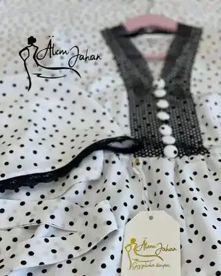 Türkmen fasonlar pombarh fasonlar Fasonlar 2025 fasonlar fason moda modalar Bezen bezen Türkmen fasonlar 2026 Türkmen fasonlar 2025 Türkmen fasonlar 2024 Türkmen fasonlar 2023 turkmenistan türkmenistan turkmen türkmen ashgabat  asgabat aşgabat balkan mary lebap dashoguz dasoguz daşoguz pombarh ponbarhat gulyupek gülýüpek stapel ştapel Gralan Çüýdeşen Abaýa Gadymy Krep Gurultaý 	Keteni Ýüpek Şifon Gipýur Lyon Welwet Atlas Kaşemir Streýç Suzana Ştapel Gülýüpek Pombarh Ýupka Gursakça Aksesuarlar Palto Penjek Okuw eşik Fata Sport eşik Uniforma Nakidka Öýme Şarf kompýuter ýaka ýaglyk Arenda köýnek 2nji el köýnek Taýyn köýnek Matalar Milli lybas milli lybaslar Toý köýnek Toý köýnekler toy koynek toy koynekler gundelik koynekler Gündelik	 
 köýnekler fata koynek Modern taze fason Eskiz koynektm turkmenkoynek türkmenkoynek fason moda moda fasonlar Iş eşik el iş	sada	ýakaly ýakasyz	keşdeli biserli	ýeňli giň nagyşly ýüregi açyk stoýka ýaka ýanly kombinasiýa 	zerli üsti aşak guşakly seçekli gysga ýeňli Ştapel Gündelik, Iş eşik sada, ýakasyz, ýüregi açyk, ýeňli, giň 17-25, 26-35 Ak tomus Taýyn köýnek