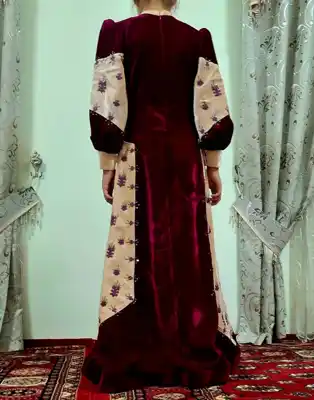 Türkmen fasonlar pombarh fasonlar Fasonlar 2025 fasonlar fason moda modalar Bezen bezen Türkmen fasonlar 2026 Türkmen fasonlar 2025 Türkmen fasonlar 2024 Türkmen fasonlar 2023 turkmenistan türkmenistan turkmen türkmen ashgabat  asgabat aşgabat balkan mary lebap dashoguz dasoguz daşoguz pombarh ponbarhat gulyupek gülýüpek stapel ştapel Gralan Çüýdeşen Abaýa Gadymy Krep Gurultaý 	Keteni Ýüpek Şifon Gipýur Lyon Welwet Atlas Kaşemir Streýç Suzana Ştapel Gülýüpek Pombarh Ýupka Gursakça Aksesuarlar Palto Penjek Okuw eşik Fata Sport eşik Uniforma Nakidka Öýme Şarf kompýuter ýaka ýaglyk Arenda köýnek 2nji el köýnek Taýyn köýnek Matalar Milli lybas milli lybaslar Toý köýnek Toý köýnekler toy koynek toy koynekler gundelik koynekler Gündelik	 
 köýnekler fata koynek Modern taze fason Eskiz koynektm turkmenkoynek türkmenkoynek fason moda moda fasonlar Iş eşik el iş	sada	ýakaly ýakasyz	keşdeli biserli	ýeňli giň nagyşly ýüregi açyk stoýka ýaka ýanly kombinasiýa 	zerli üsti aşak guşakly seçekli gysga ýeňli Panbarhat (Pombarh) Toý köýnek keşdeli, ýakasyz, ýeňli, giň, nagyşly 17-25, 26-35 Bežewyý, Goňur yaz, guyz, gysh 2nji el