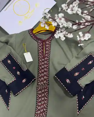 Türkmen fasonlar pombarh fasonlar Fasonlar 2025 fasonlar fason moda modalar Bezen bezen Türkmen fasonlar 2026 Türkmen fasonlar 2025 Türkmen fasonlar 2024 Türkmen fasonlar 2023 turkmenistan türkmenistan turkmen türkmen ashgabat  asgabat aşgabat balkan mary lebap dashoguz dasoguz daşoguz pombarh ponbarhat gulyupek gülýüpek stapel ştapel Gralan Çüýdeşen Abaýa Gadymy Krep Gurultaý 	Keteni Ýüpek Şifon Gipýur Lyon Welwet Atlas Kaşemir Streýç Suzana Ştapel Gülýüpek Pombarh Ýupka Gursakça Aksesuarlar Palto Penjek Okuw eşik Fata Sport eşik Uniforma Nakidka Öýme Şarf kompýuter ýaka ýaglyk Arenda köýnek 2nji el köýnek Taýyn köýnek Matalar Milli lybas milli lybaslar Toý köýnek Toý köýnekler toy koynek toy koynekler gundelik koynekler Gündelik	 
 köýnekler fata koynek Modern taze fason Eskiz koynektm turkmenkoynek türkmenkoynek fason moda moda fasonlar Iş eşik el iş	sada	ýakaly ýakasyz	keşdeli biserli	ýeňli giň nagyşly ýüregi açyk stoýka ýaka ýanly kombinasiýa 	zerli üsti aşak guşakly seçekli gysga ýeňli Gülýüpek Toý köýnek el iş, keşdeli, sada, ýakaly, ýüregi açyk  Çal