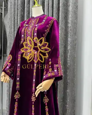 Türkmen fasonlar pombarh fasonlar Fasonlar 2025 fasonlar fason moda modalar Bezen bezen Türkmen fasonlar 2026 Türkmen fasonlar 2025 Türkmen fasonlar 2024 Türkmen fasonlar 2023 turkmenistan türkmenistan turkmen türkmen ashgabat  asgabat aşgabat balkan mary lebap dashoguz dasoguz daşoguz pombarh ponbarhat gulyupek gülýüpek stapel ştapel Gralan Çüýdeşen Abaýa Gadymy Krep Gurultaý 	Keteni Ýüpek Şifon Gipýur Lyon Welwet Atlas Kaşemir Streýç Suzana Ştapel Gülýüpek Pombarh Ýupka Gursakça Aksesuarlar Palto Penjek Okuw eşik Fata Sport eşik Uniforma Nakidka Öýme Şarf kompýuter ýaka ýaglyk Arenda köýnek 2nji el köýnek Taýyn köýnek Matalar Milli lybas milli lybaslar Toý köýnek Toý köýnekler toy koynek toy koynekler gundelik koynekler Gündelik	 
 köýnekler fata koynek Modern taze fason Eskiz koynektm turkmenkoynek türkmenkoynek fason moda moda fasonlar Iş eşik el iş	sada	ýakaly ýakasyz	keşdeli biserli	ýeňli giň nagyşly ýüregi açyk stoýka ýaka ýanly kombinasiýa 	zerli üsti aşak guşakly seçekli gysga ýeňli Panbarhat (Pombarh) Toý köýnek el iş, keşdeli, ýakaly, ýeňli, giň 26-35 Goýy-gyzyl yaz, guyz, gysh