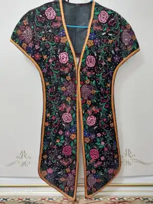 Türkmen fasonlar pombarh fasonlar Fasonlar 2025 fasonlar fason moda modalar Bezen bezen Türkmen fasonlar 2026 Türkmen fasonlar 2025 Türkmen fasonlar 2024 Türkmen fasonlar 2023 turkmenistan türkmenistan turkmen türkmen ashgabat  asgabat aşgabat balkan mary lebap dashoguz dasoguz daşoguz pombarh ponbarhat gulyupek gülýüpek stapel ştapel Gralan Çüýdeşen Abaýa Gadymy Krep Gurultaý 	Keteni Ýüpek Şifon Gipýur Lyon Welwet Atlas Kaşemir Streýç Suzana Ştapel Gülýüpek Pombarh Ýupka Gursakça Aksesuarlar Palto Penjek Okuw eşik Fata Sport eşik Uniforma Nakidka Öýme Şarf kompýuter ýaka ýaglyk Arenda köýnek 2nji el köýnek Taýyn köýnek Matalar Milli lybas milli lybaslar Toý köýnek Toý köýnekler toy koynek toy koynekler gundelik koynekler Gündelik	 
 köýnekler fata koynek Modern taze fason Eskiz koynektm turkmenkoynek türkmenkoynek fason moda moda fasonlar Iş eşik el iş	sada	ýakaly ýakasyz	keşdeli biserli	ýeňli giň nagyşly ýüregi açyk stoýka ýaka ýanly kombinasiýa 	zerli üsti aşak guşakly seçekli gysga ýeňli Panbarhat (Pombarh) Toý köýnek, Milli lybas el iş, gysga ýeňli, giň, gaş, el ýaka, gaýma, 4 iňňe ýaka 17-25, 26-35  yaz, tomus, guyz Nakidka, 2nji el