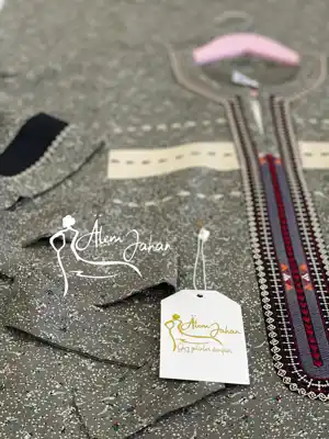 Türkmen fasonlar pombarh fasonlar Fasonlar 2025 fasonlar fason moda modalar Bezen bezen Türkmen fasonlar 2026 Türkmen fasonlar 2025 Türkmen fasonlar 2024 Türkmen fasonlar 2023 turkmenistan türkmenistan turkmen türkmen ashgabat  asgabat aşgabat balkan mary lebap dashoguz dasoguz daşoguz pombarh ponbarhat gulyupek gülýüpek stapel ştapel Gralan Çüýdeşen Abaýa Gadymy Krep Gurultaý 	Keteni Ýüpek Şifon Gipýur Lyon Welwet Atlas Kaşemir Streýç Suzana Ştapel Gülýüpek Pombarh Ýupka Gursakça Aksesuarlar Palto Penjek Okuw eşik Fata Sport eşik Uniforma Nakidka Öýme Şarf kompýuter ýaka ýaglyk Arenda köýnek 2nji el köýnek Taýyn köýnek Matalar Milli lybas milli lybaslar Toý köýnek Toý köýnekler toy koynek toy koynekler gundelik koynekler Gündelik	 
 köýnekler fata koynek Modern taze fason Eskiz koynektm turkmenkoynek türkmenkoynek fason moda moda fasonlar Iş eşik el iş	sada	ýakaly ýakasyz	keşdeli biserli	ýeňli giň nagyşly ýüregi açyk stoýka ýaka ýanly kombinasiýa 	zerli üsti aşak guşakly seçekli gysga ýeňli Ştapel Gündelik el iş, ýakaly, ýeňli, giň 17-25, 26-35 Kümüş tomus, guyz